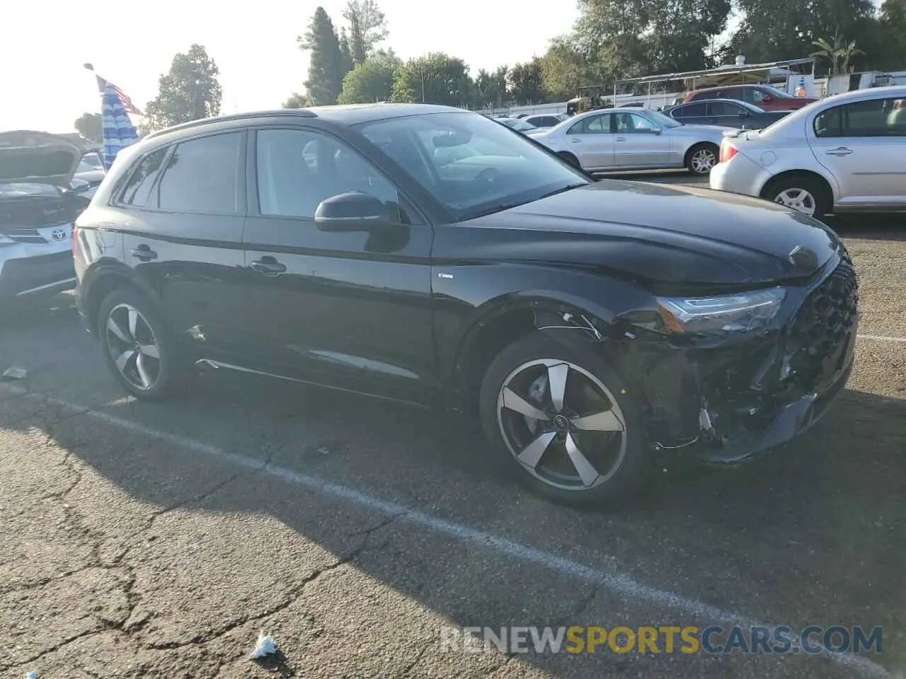 4 Photograph of a damaged car WA1FAAFY1P2012189 AUDI Q5 2023