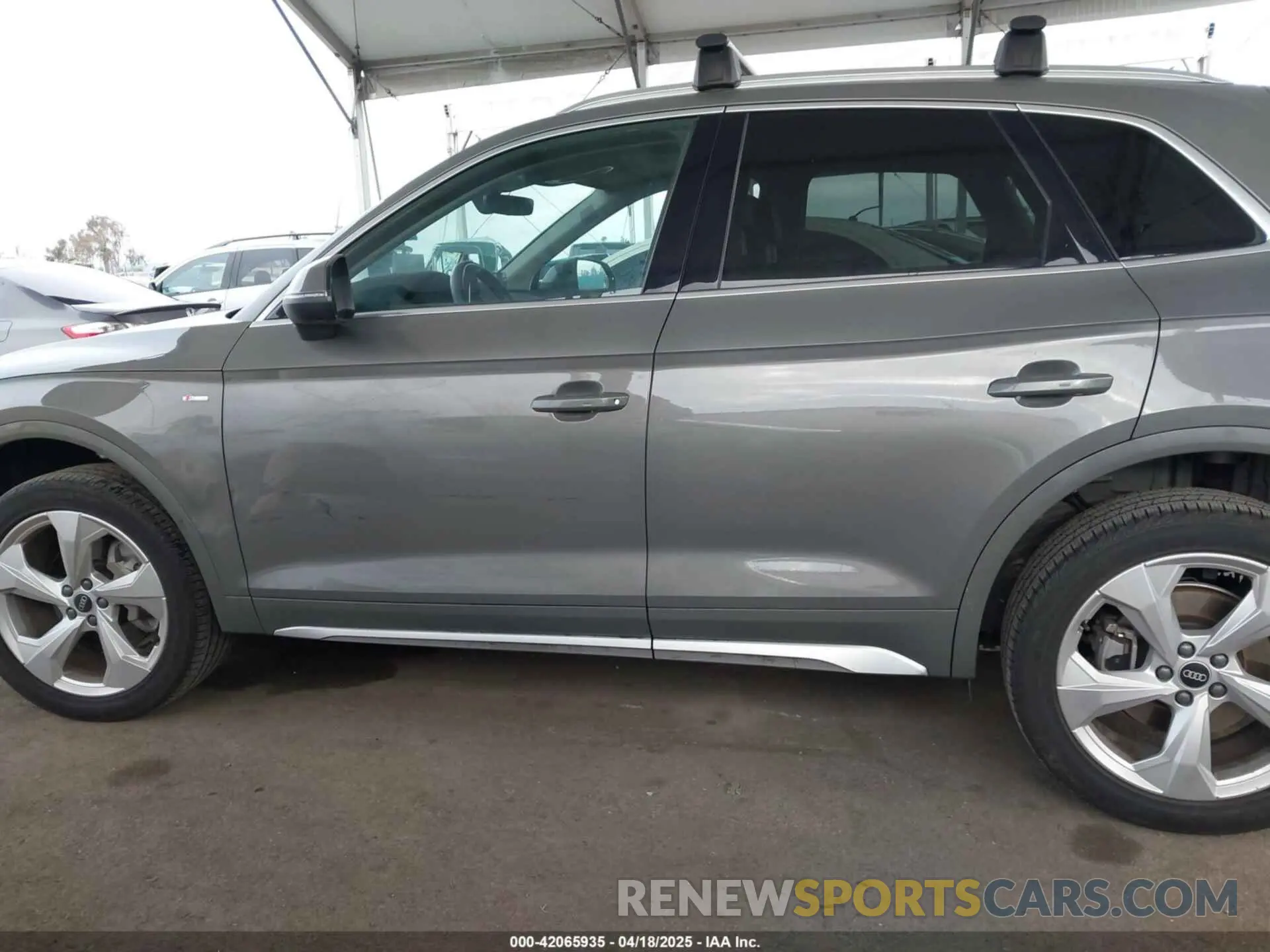 15 Photograph of a damaged car WA1FAAFY2P2016428 AUDI Q5 2023