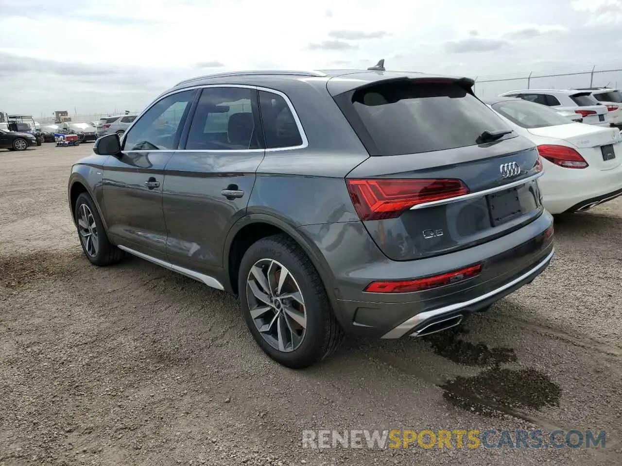 2 Photograph of a damaged car WA1FAAFY2P2174039 AUDI Q5 2023