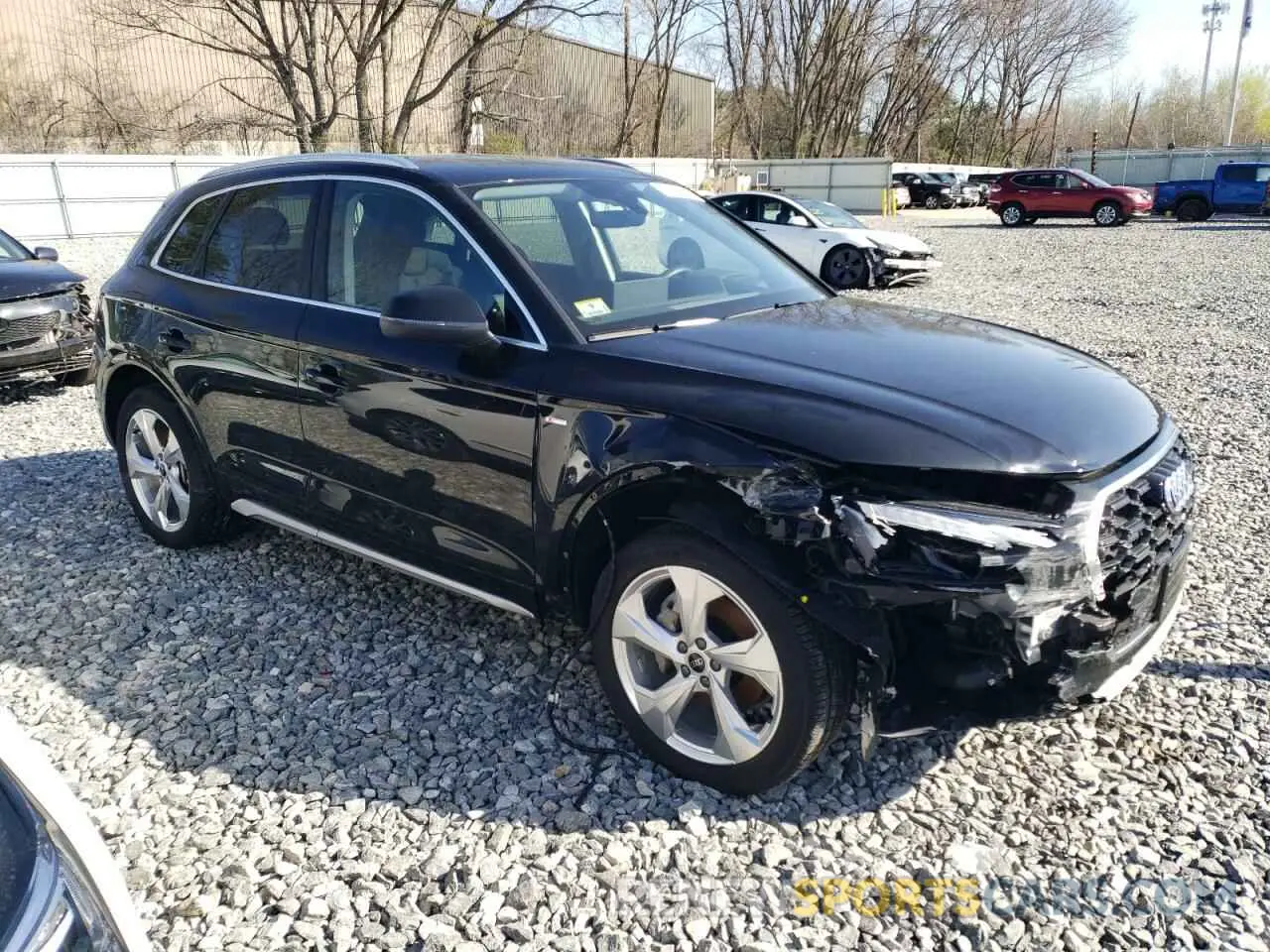 4 Photograph of a damaged car WA1FAAFY3P2076489 AUDI Q5 2023