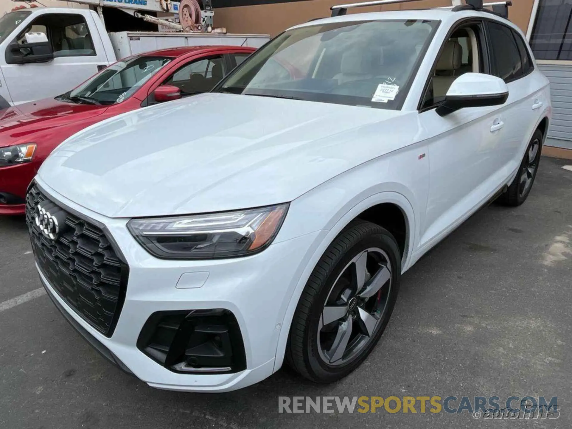 6 Photograph of a damaged car WA1FAAFY6P2061467 AUDI Q5 2023