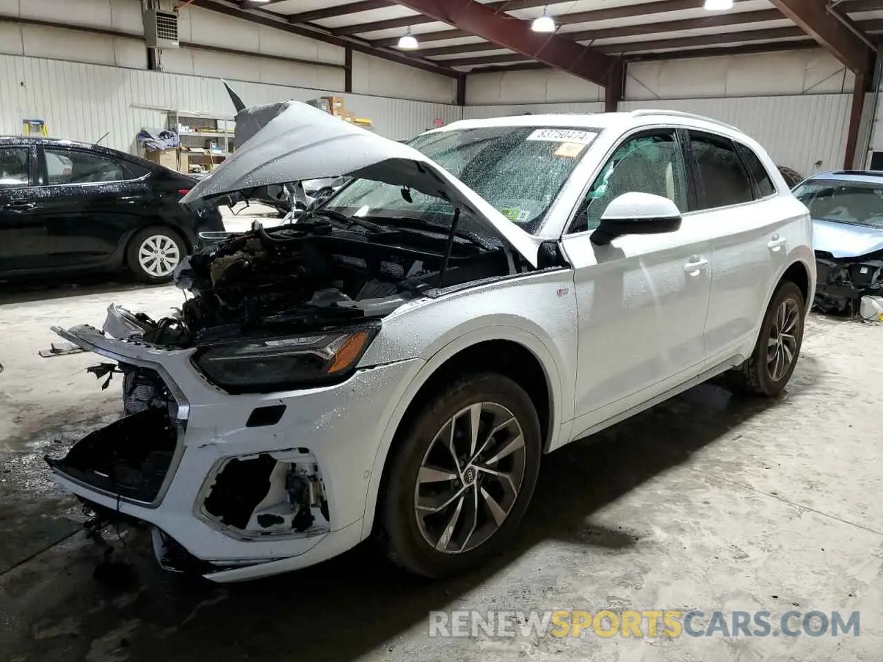 1 Photograph of a damaged car WA1FAAFY7P2165319 AUDI Q5 2023