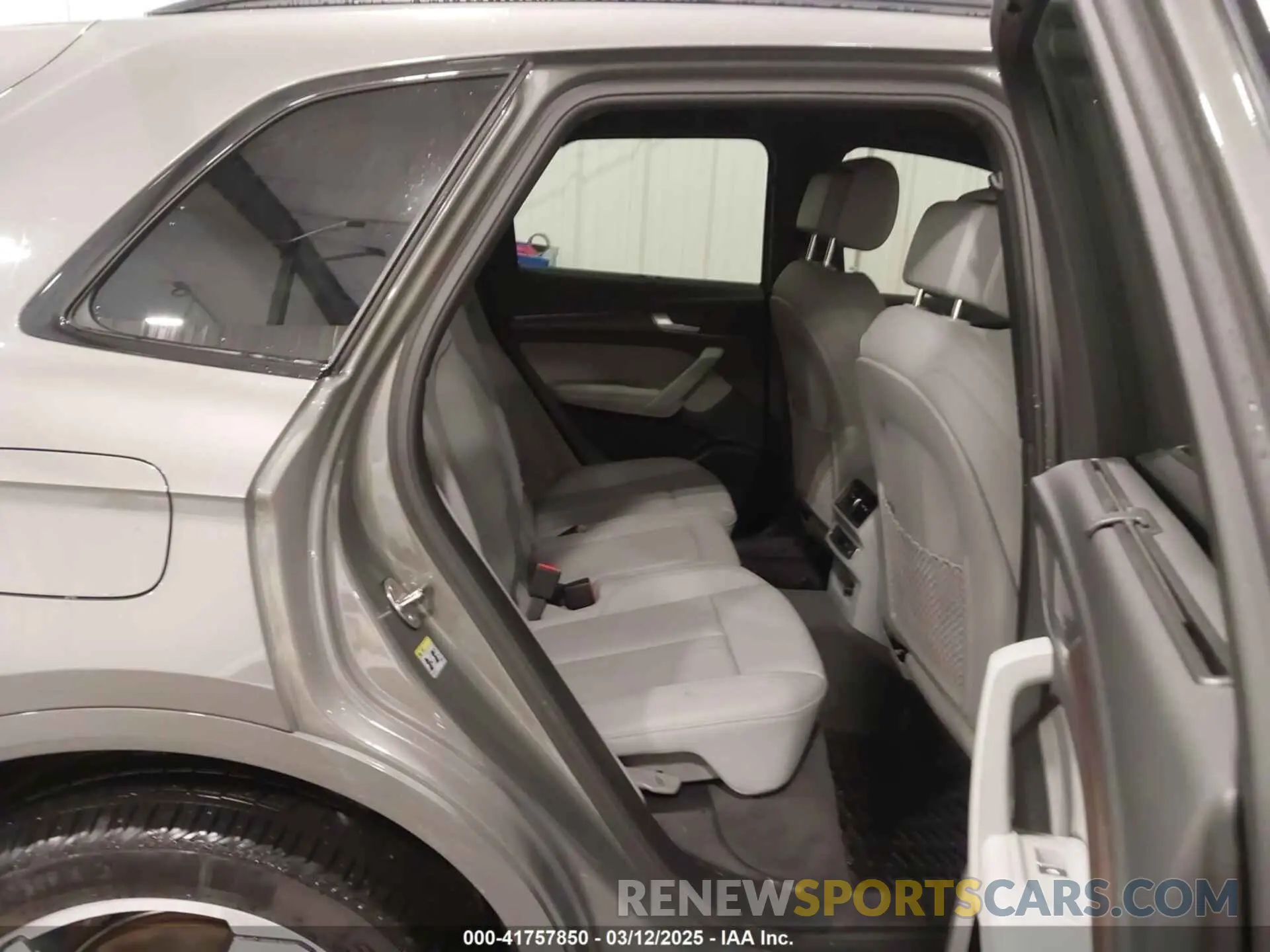 8 Photograph of a damaged car WA1FAAFY9P2114601 AUDI Q5 2023