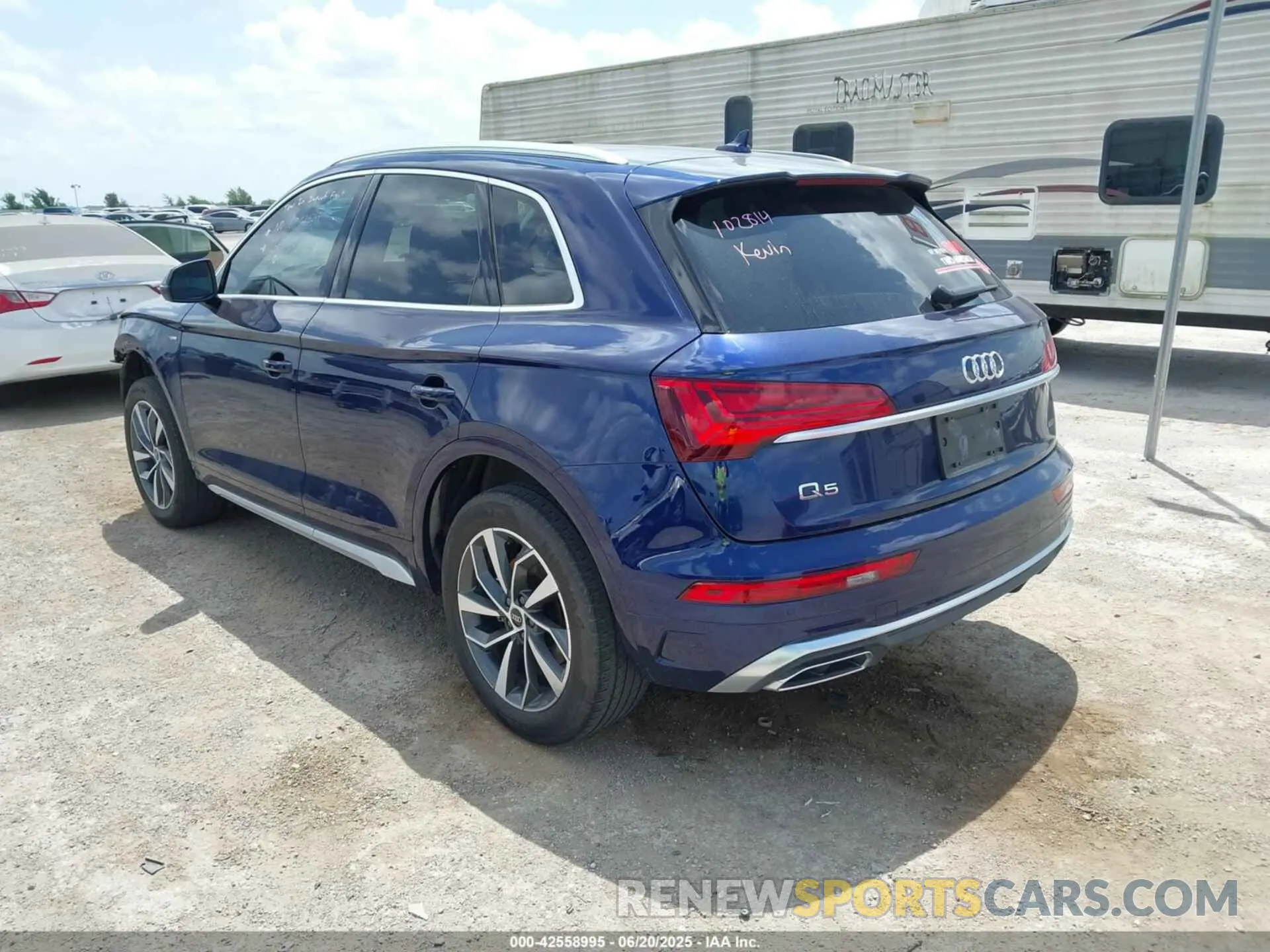 3 Photograph of a damaged car WA1GAAFY4P2170773 AUDI Q5 2023