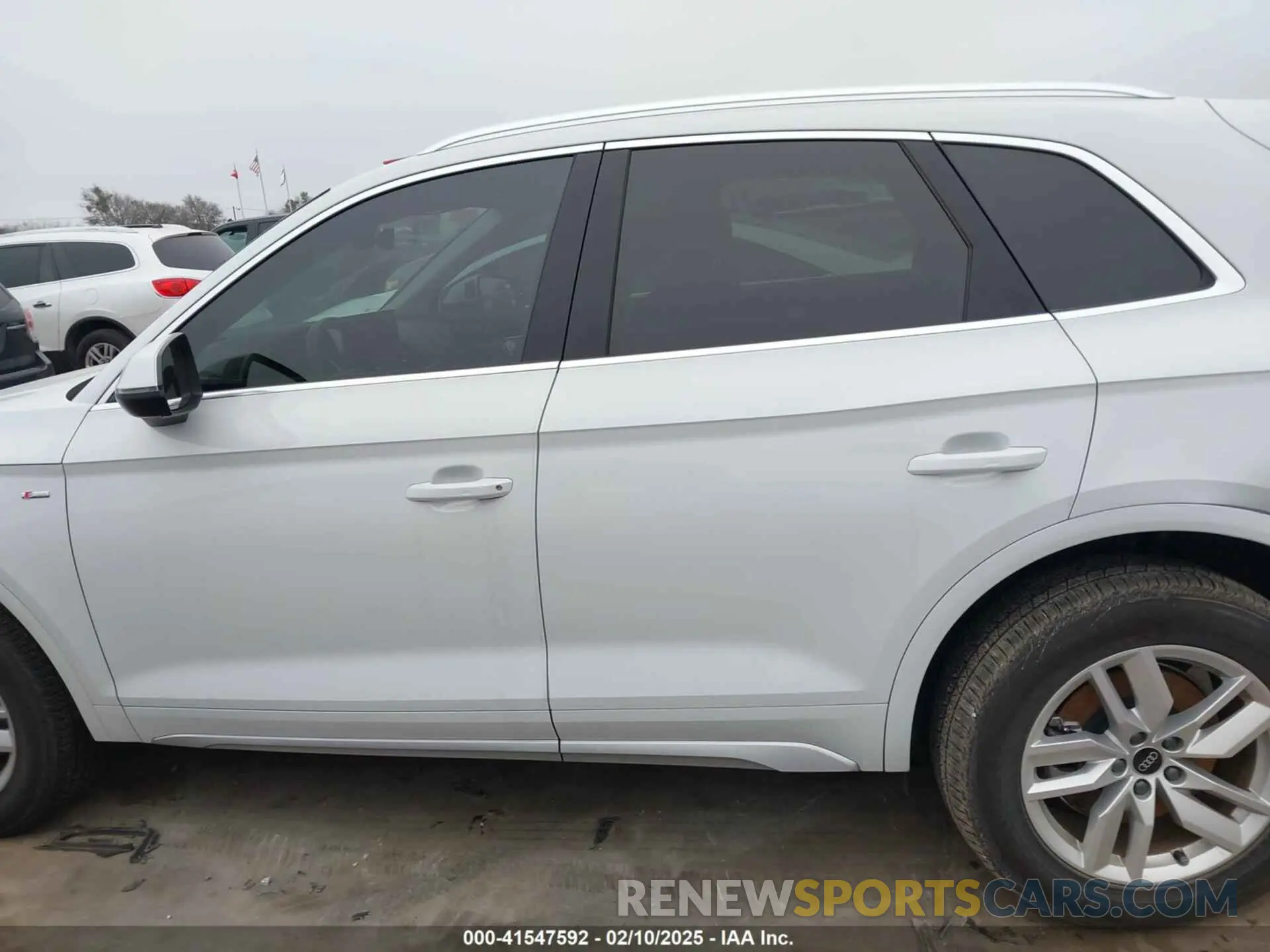 14 Фотография поврежденного автомобиля WA1GAAFY6P2135734 AUDI Q5 2023