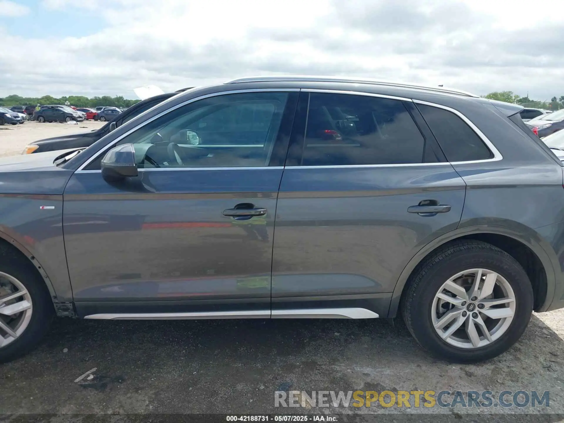 14 Фотография поврежденного автомобиля WA1GAAFY8P2034467 AUDI Q5 2023