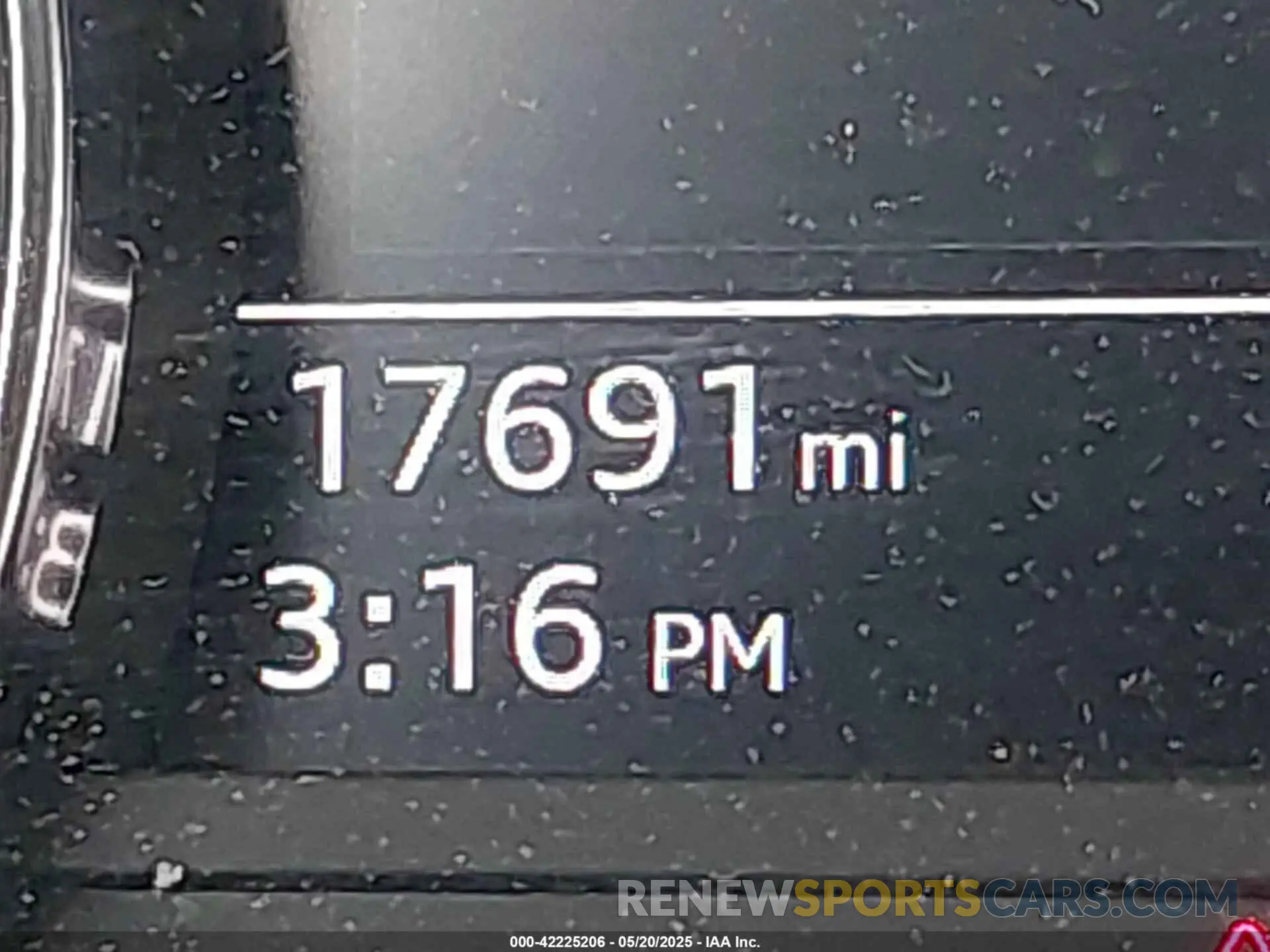 16 Photograph of a damaged car WA1GAAFYXP2068698 AUDI Q5 2023