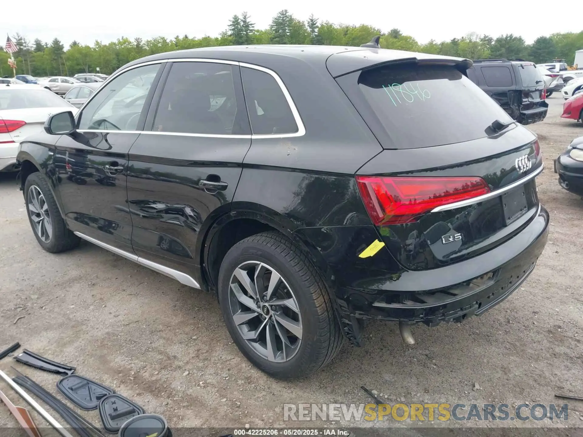 3 Photograph of a damaged car WA1GAAFYXP2068698 AUDI Q5 2023