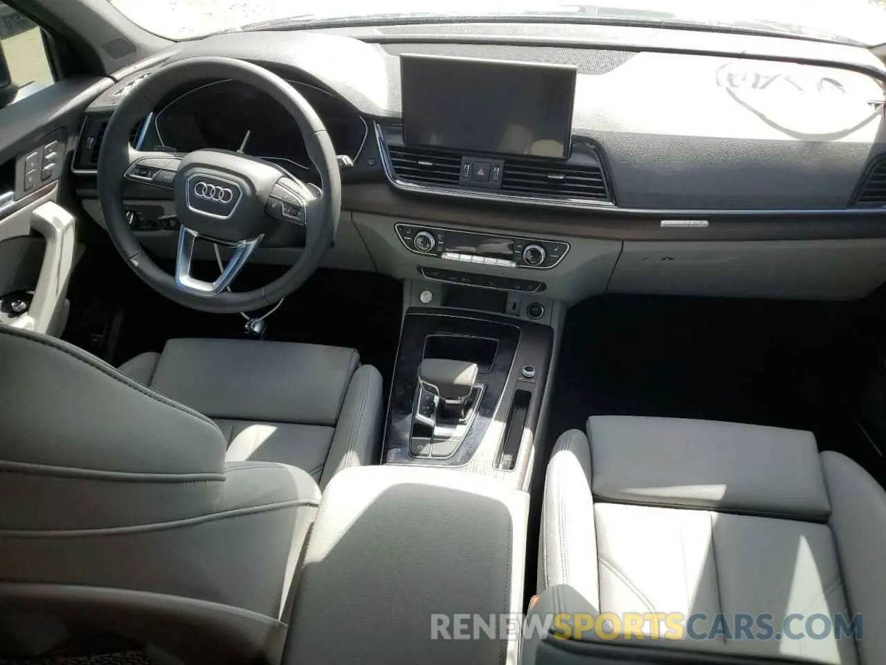 8 Photograph of a damaged car WA15AAFY5R2082406 AUDI Q5 2024