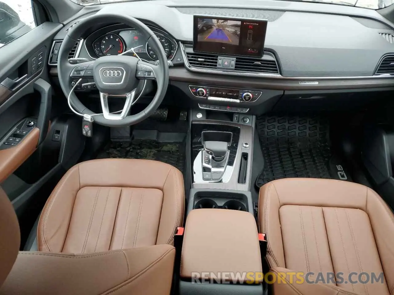 8 Photograph of a damaged car WA1ABAFY0R2100659 AUDI Q5 2024