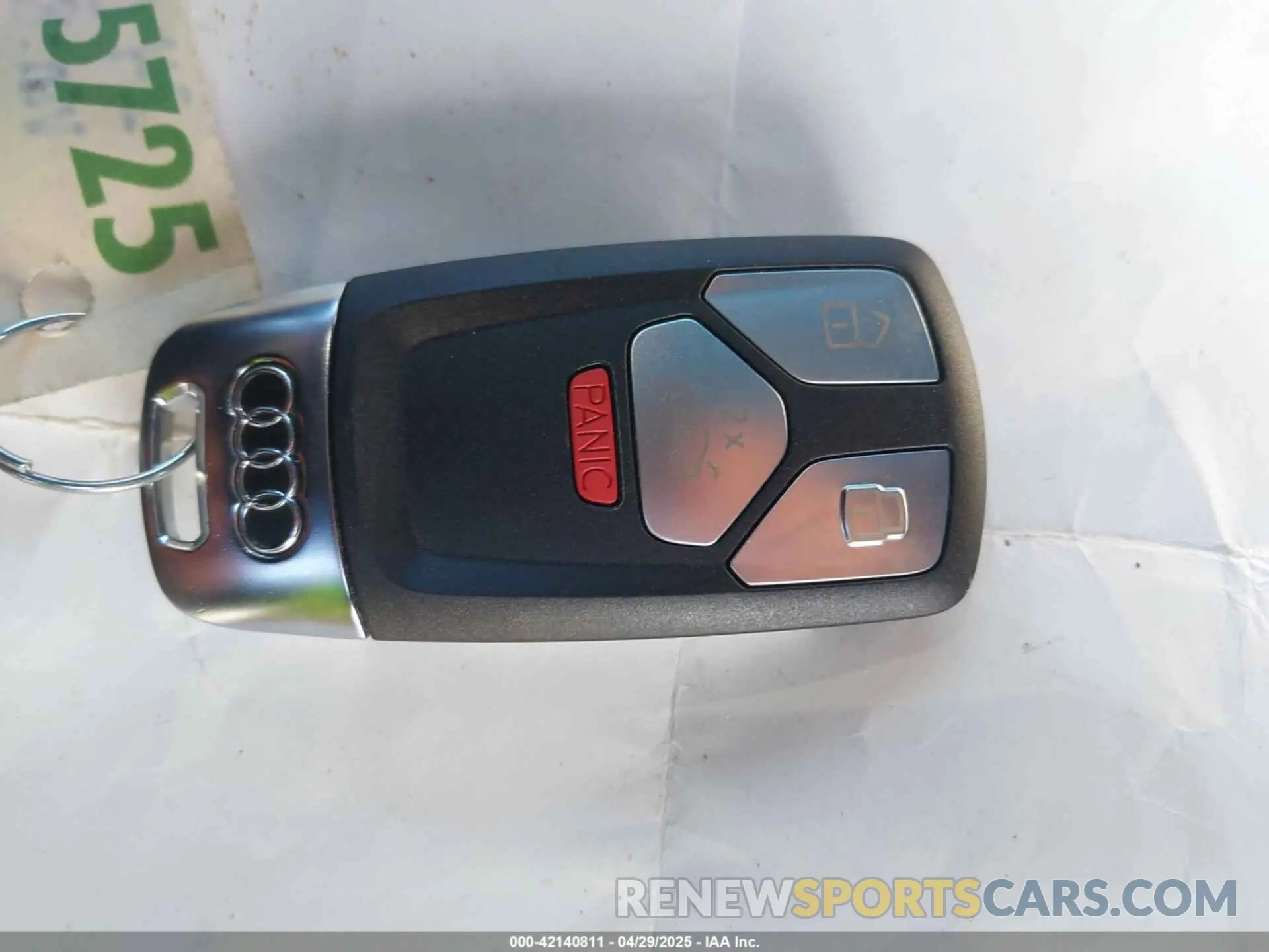11 Photograph of a damaged car WA1E2AFY1R2128648 AUDI Q5 2024