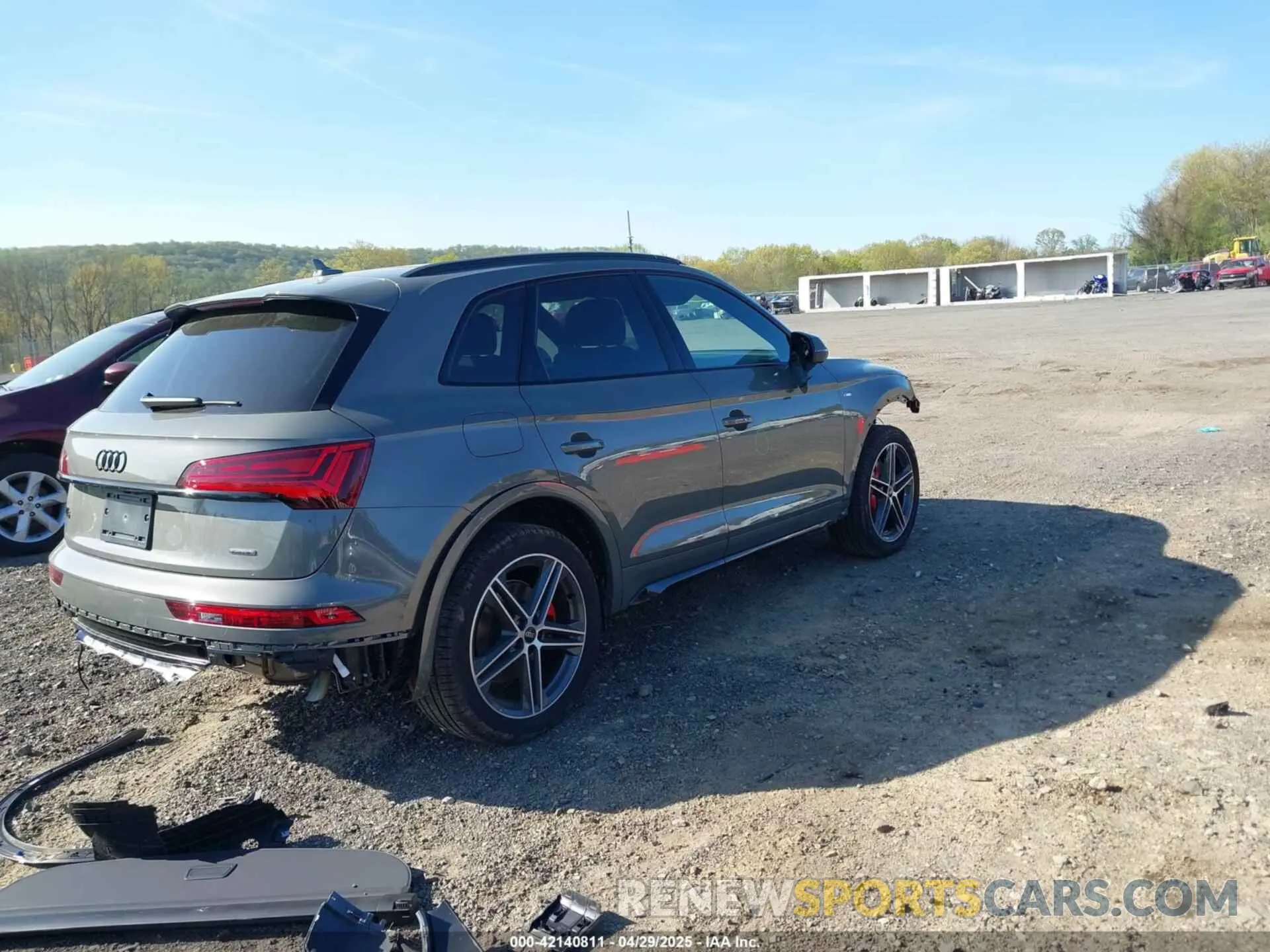 4 Photograph of a damaged car WA1E2AFY1R2128648 AUDI Q5 2024