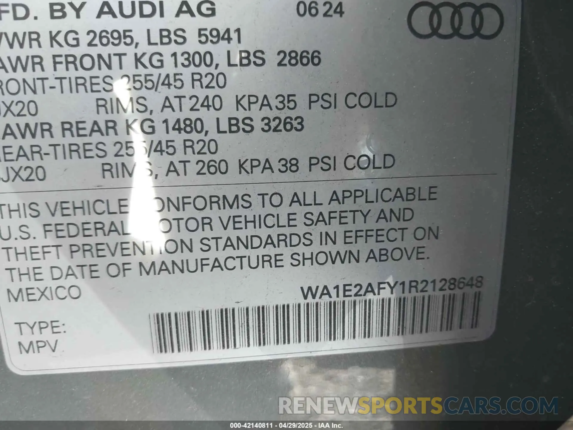 9 Photograph of a damaged car WA1E2AFY1R2128648 AUDI Q5 2024