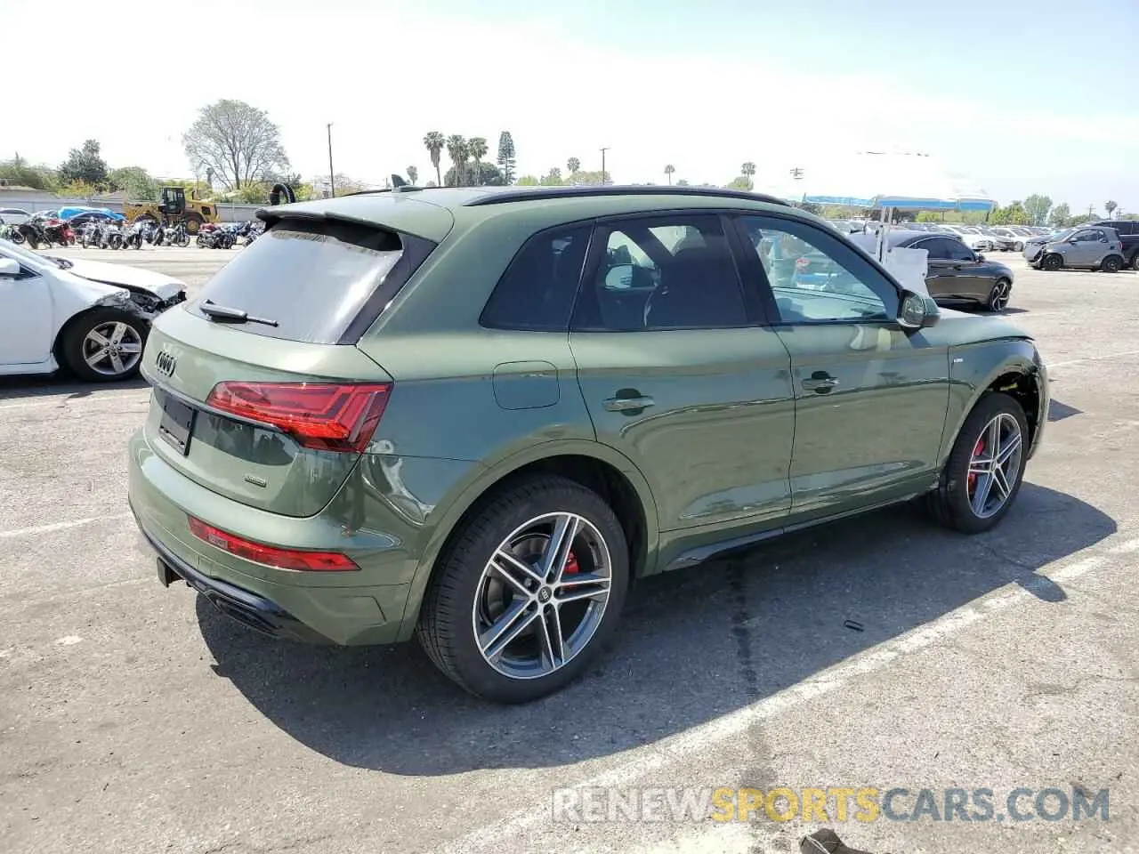 3 Фотография поврежденного автомобиля WA1E2AFY5R2086601 AUDI Q5 2024