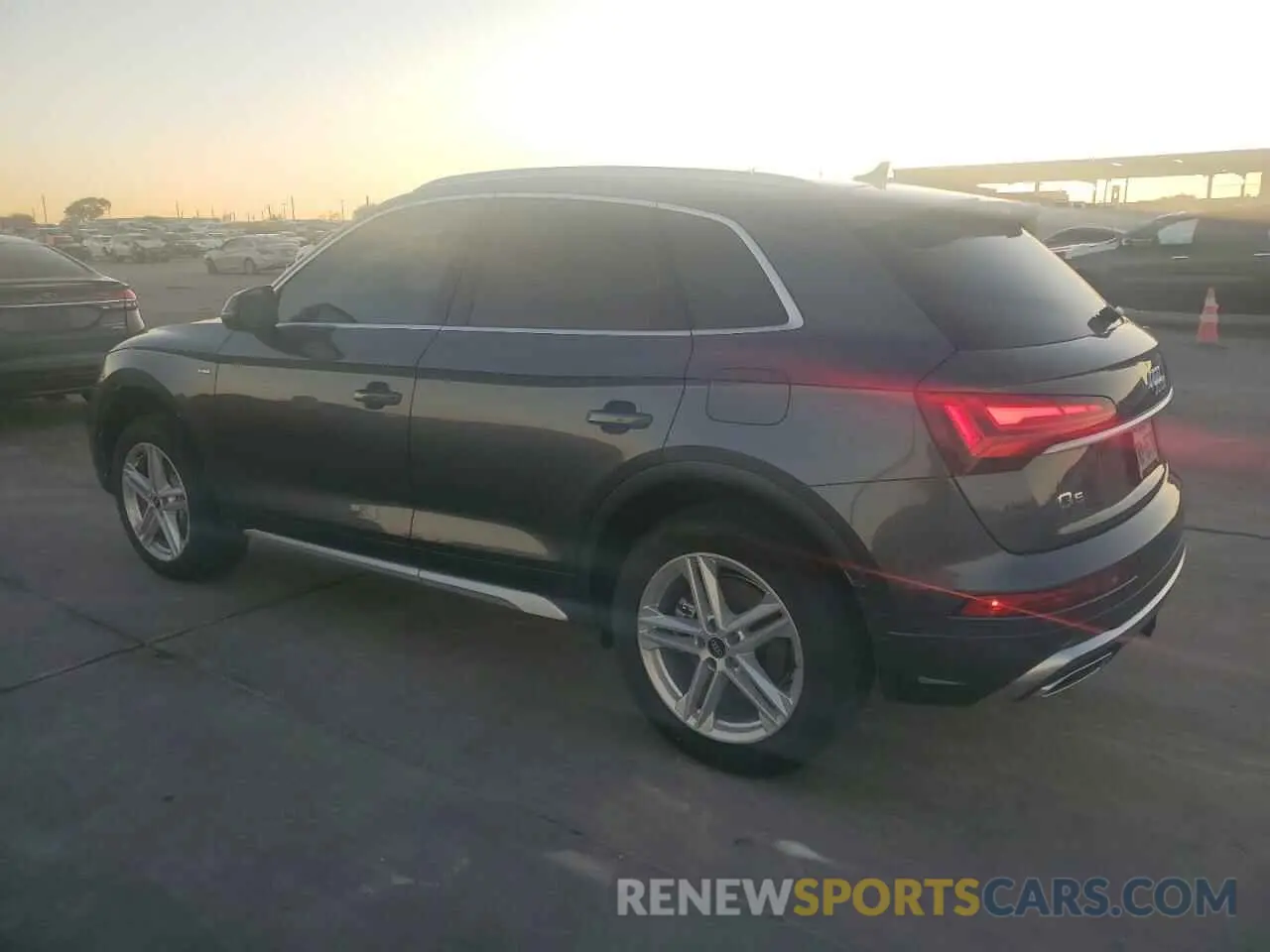 2 Photograph of a damaged car WA1E2AFY7R2088303 AUDI Q5 2024