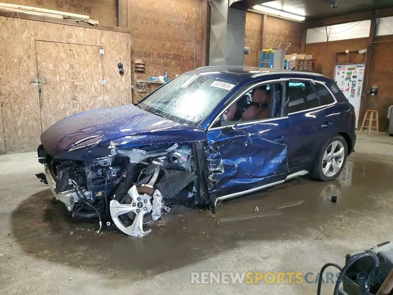 1 Photograph of a damaged car WA1EAAFY0R2004289 AUDI Q5 2024