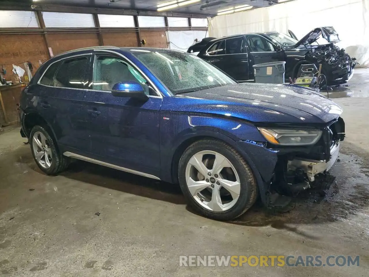 4 Photograph of a damaged car WA1EAAFY0R2004289 AUDI Q5 2024