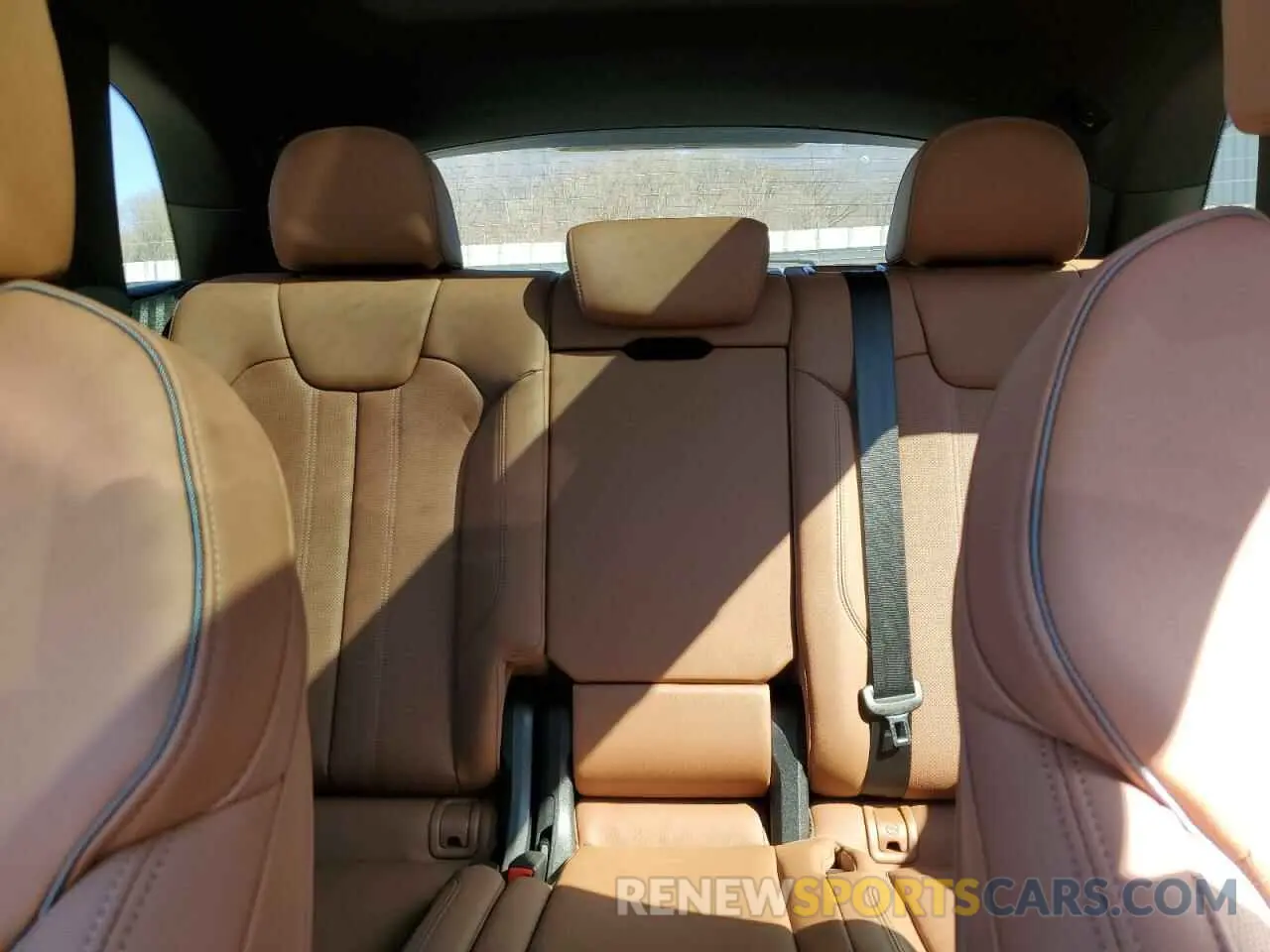 10 Фотография поврежденного автомобиля WA1EAAFY0R2038894 AUDI Q5 2024