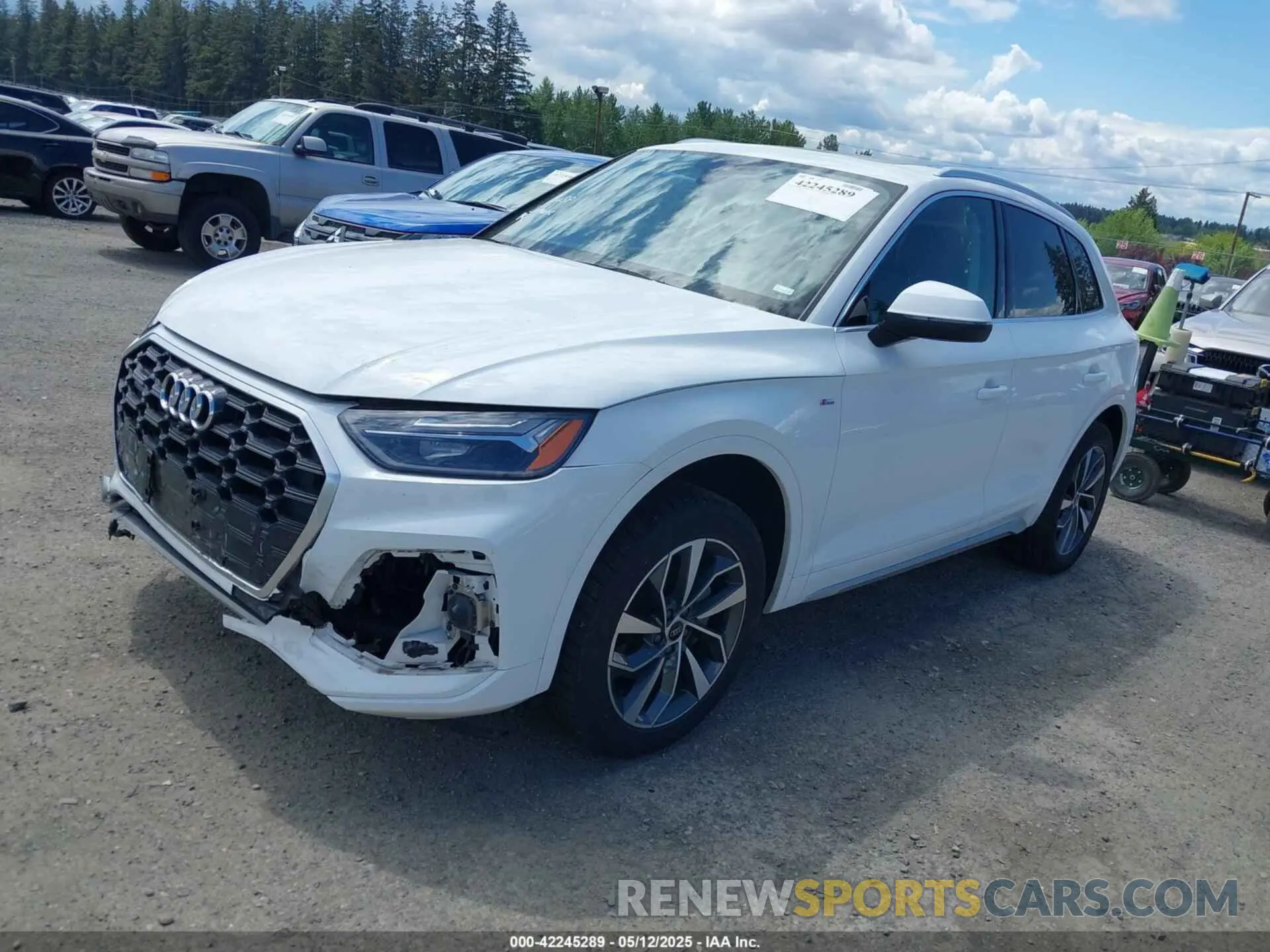2 Photograph of a damaged car WA1EAAFY1R2031114 AUDI Q5 2024