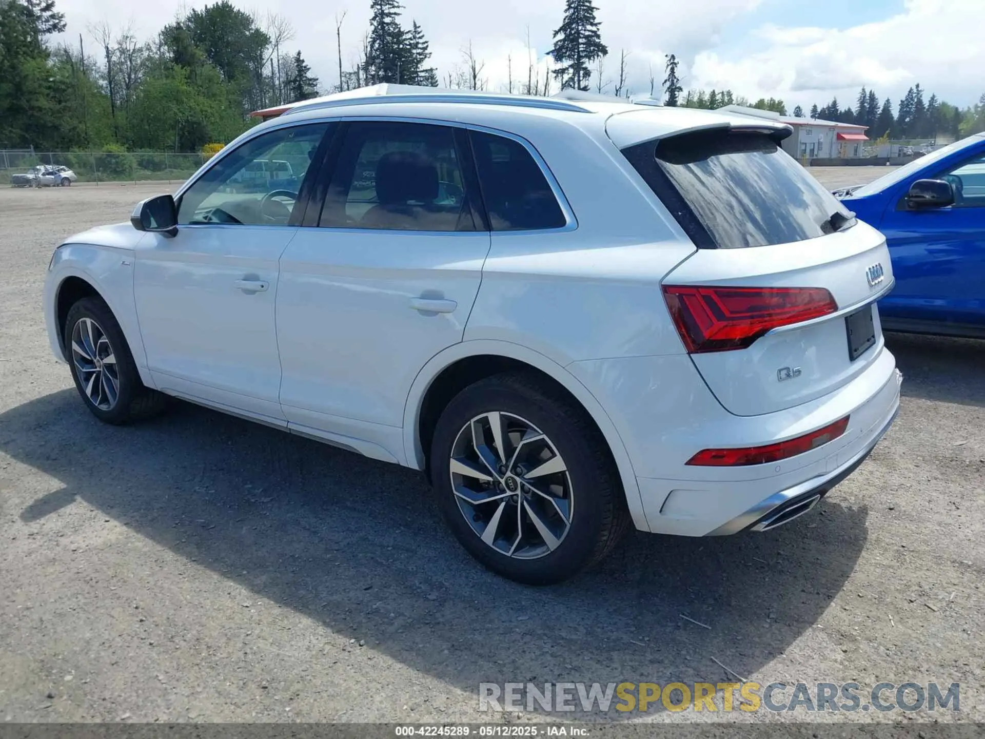 3 Photograph of a damaged car WA1EAAFY1R2031114 AUDI Q5 2024