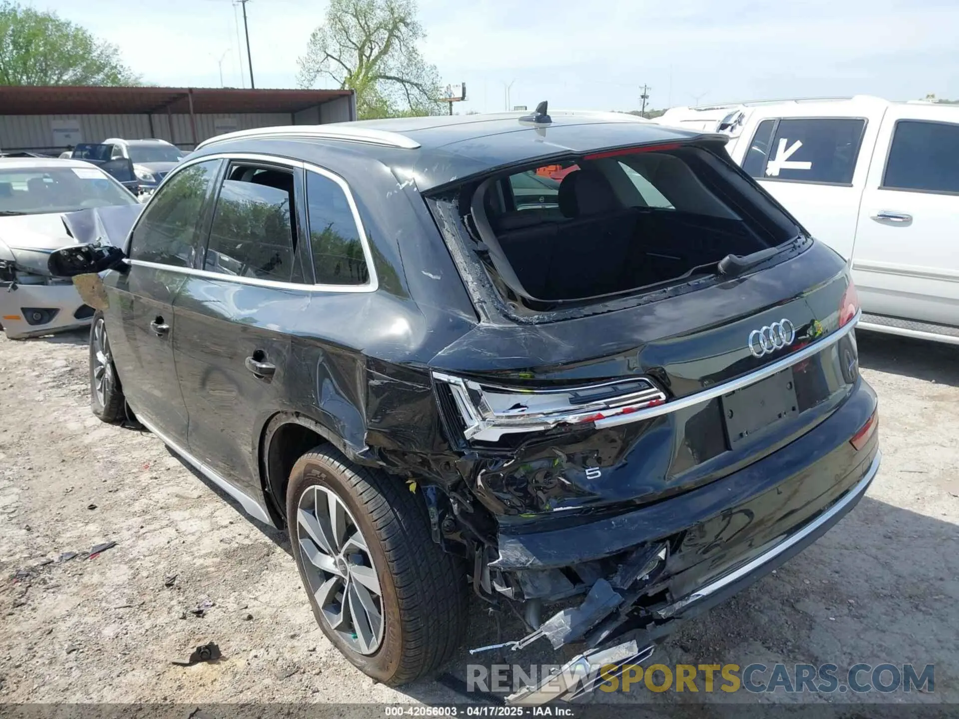 3 Фотография поврежденного автомобиля WA1EAAFY1R2037060 AUDI Q5 2024