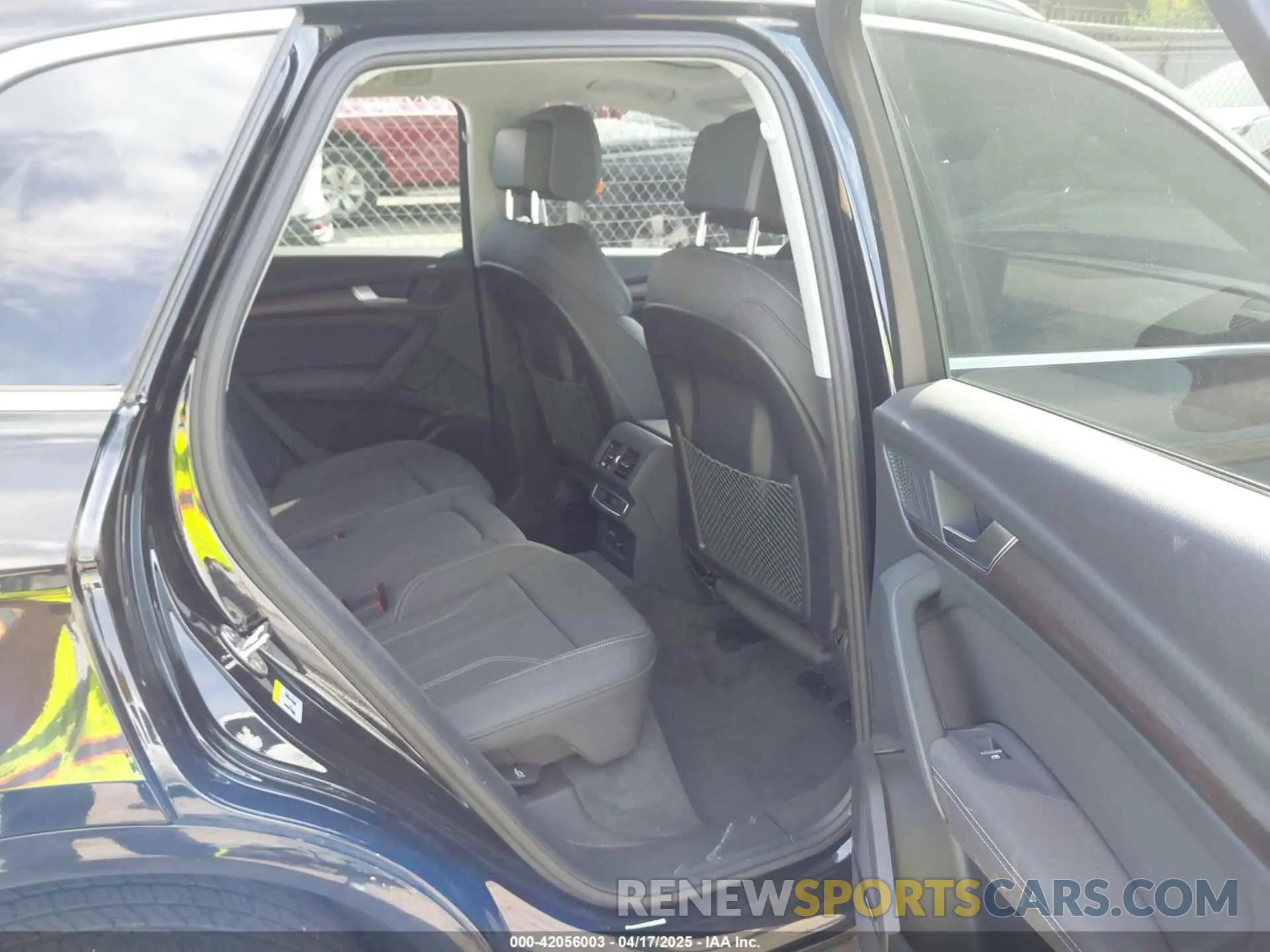 8 Фотография поврежденного автомобиля WA1EAAFY1R2037060 AUDI Q5 2024