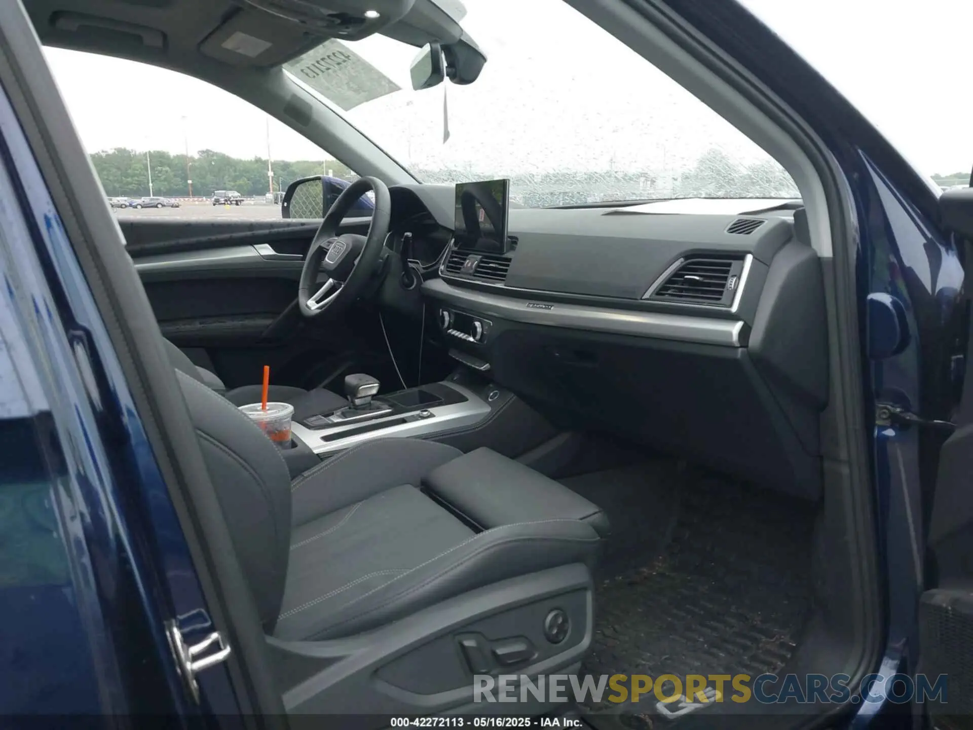 5 Photograph of a damaged car WA1EAAFY1R2053260 AUDI Q5 2024