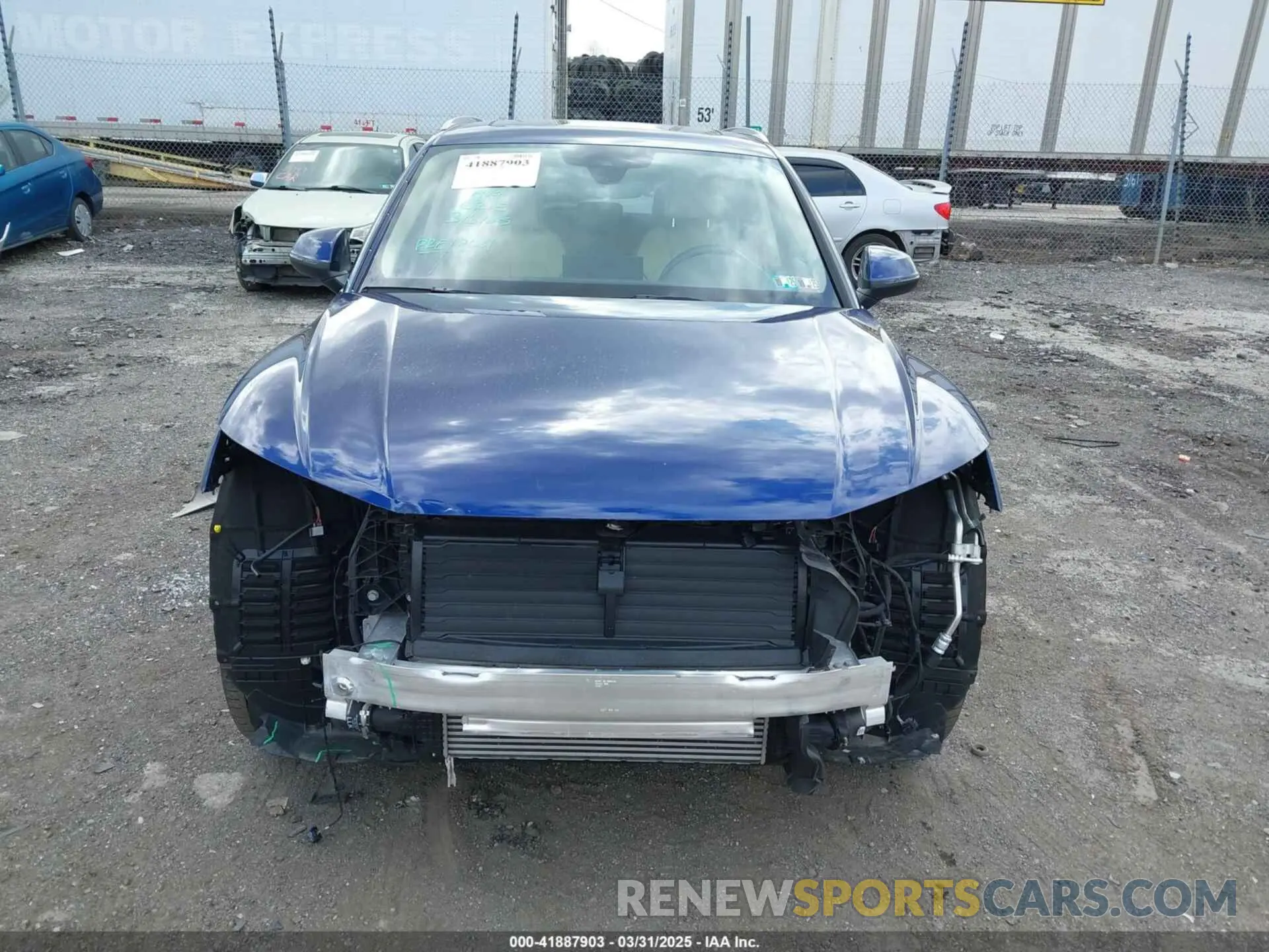 12 Photograph of a damaged car WA1EAAFY2R2018050 AUDI Q5 2024