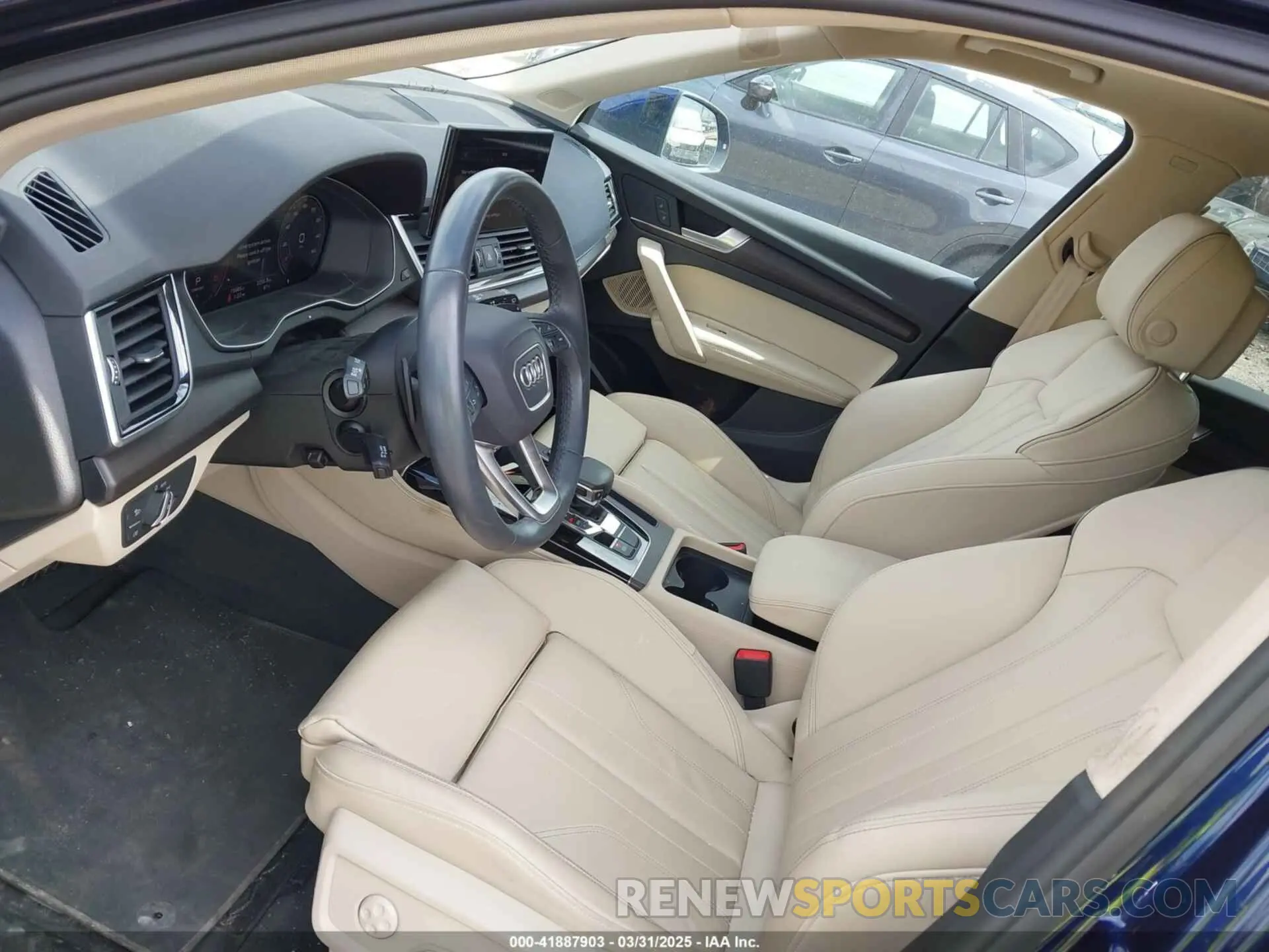 21 Photograph of a damaged car WA1EAAFY2R2018050 AUDI Q5 2024