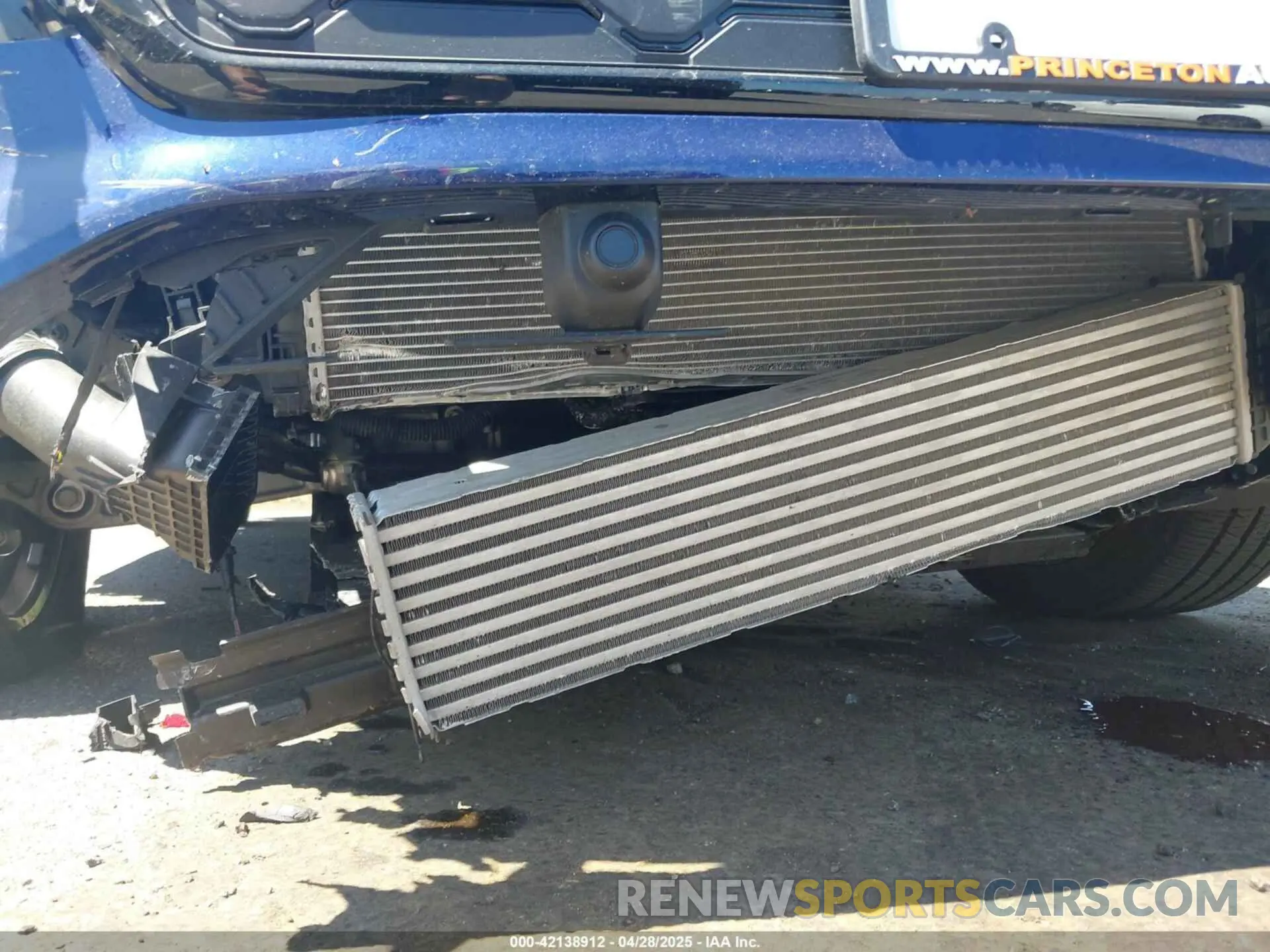 17 Photograph of a damaged car WA1EAAFY2R2096702 AUDI Q5 2024