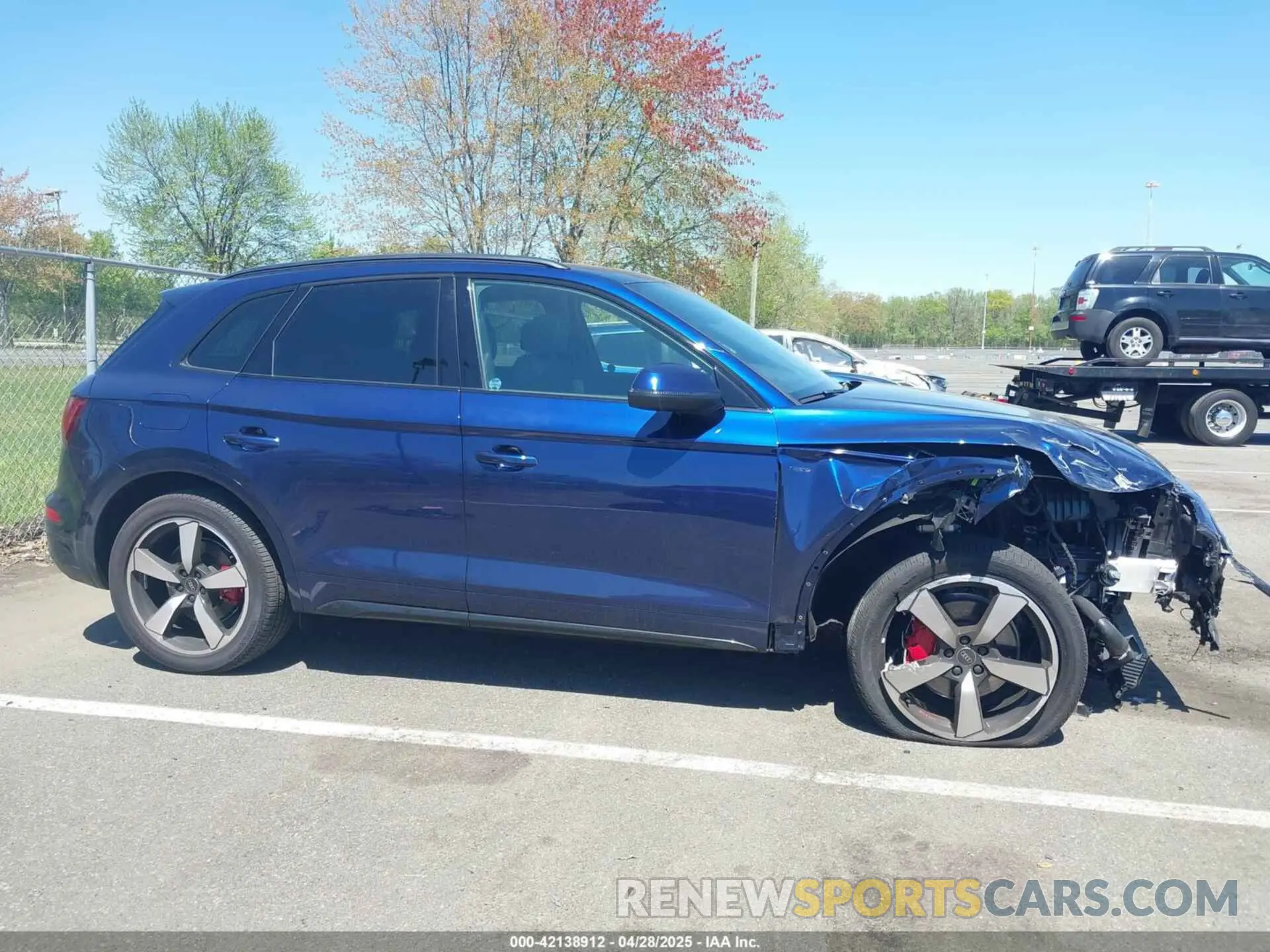 18 Photograph of a damaged car WA1EAAFY2R2096702 AUDI Q5 2024
