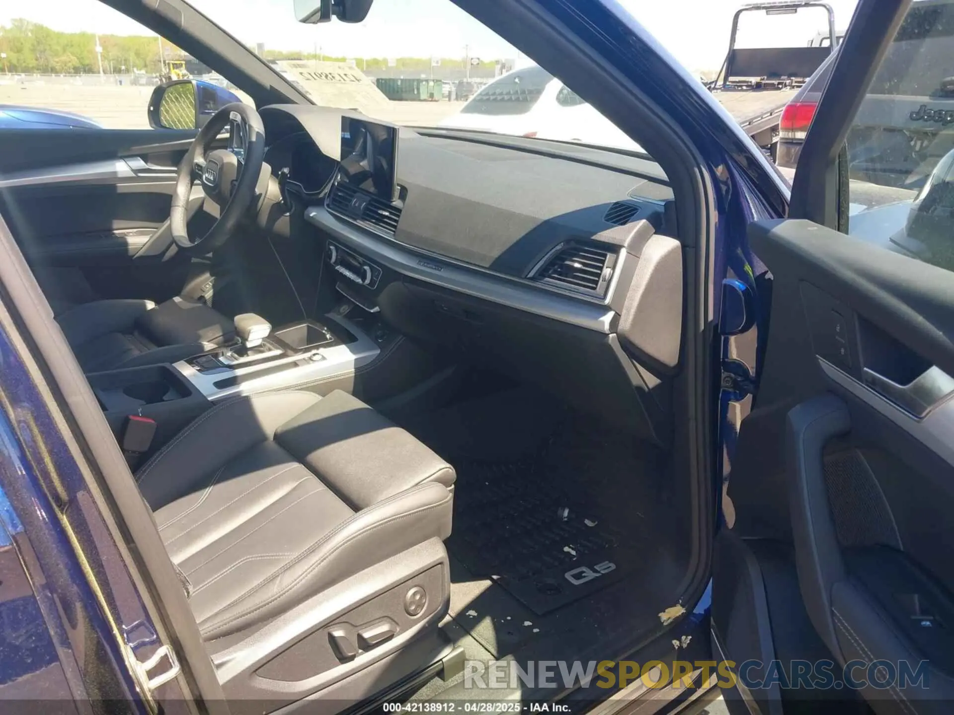 5 Photograph of a damaged car WA1EAAFY2R2096702 AUDI Q5 2024