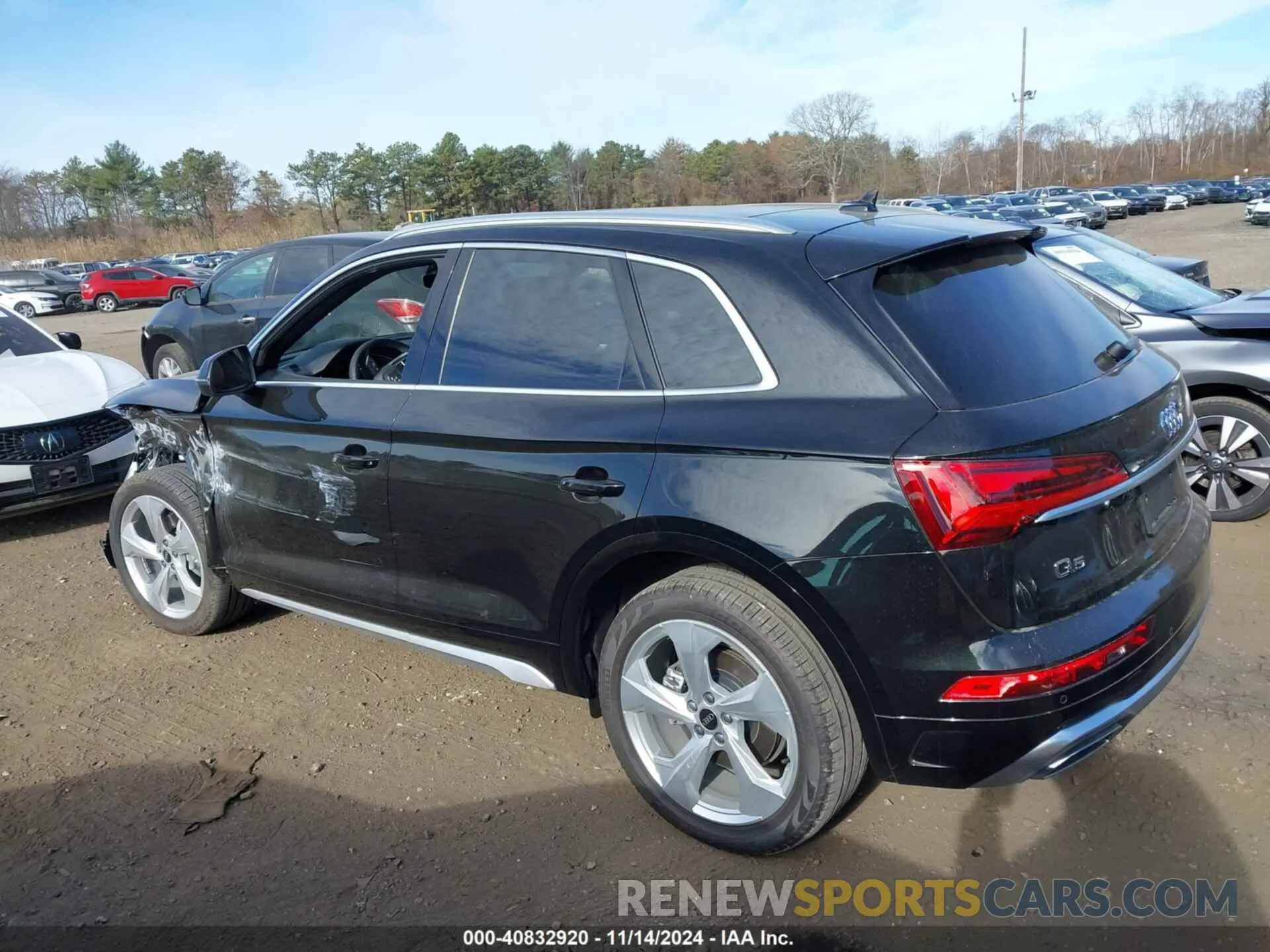 14 Photograph of a damaged car WA1EAAFY4R2137184 AUDI Q5 2024