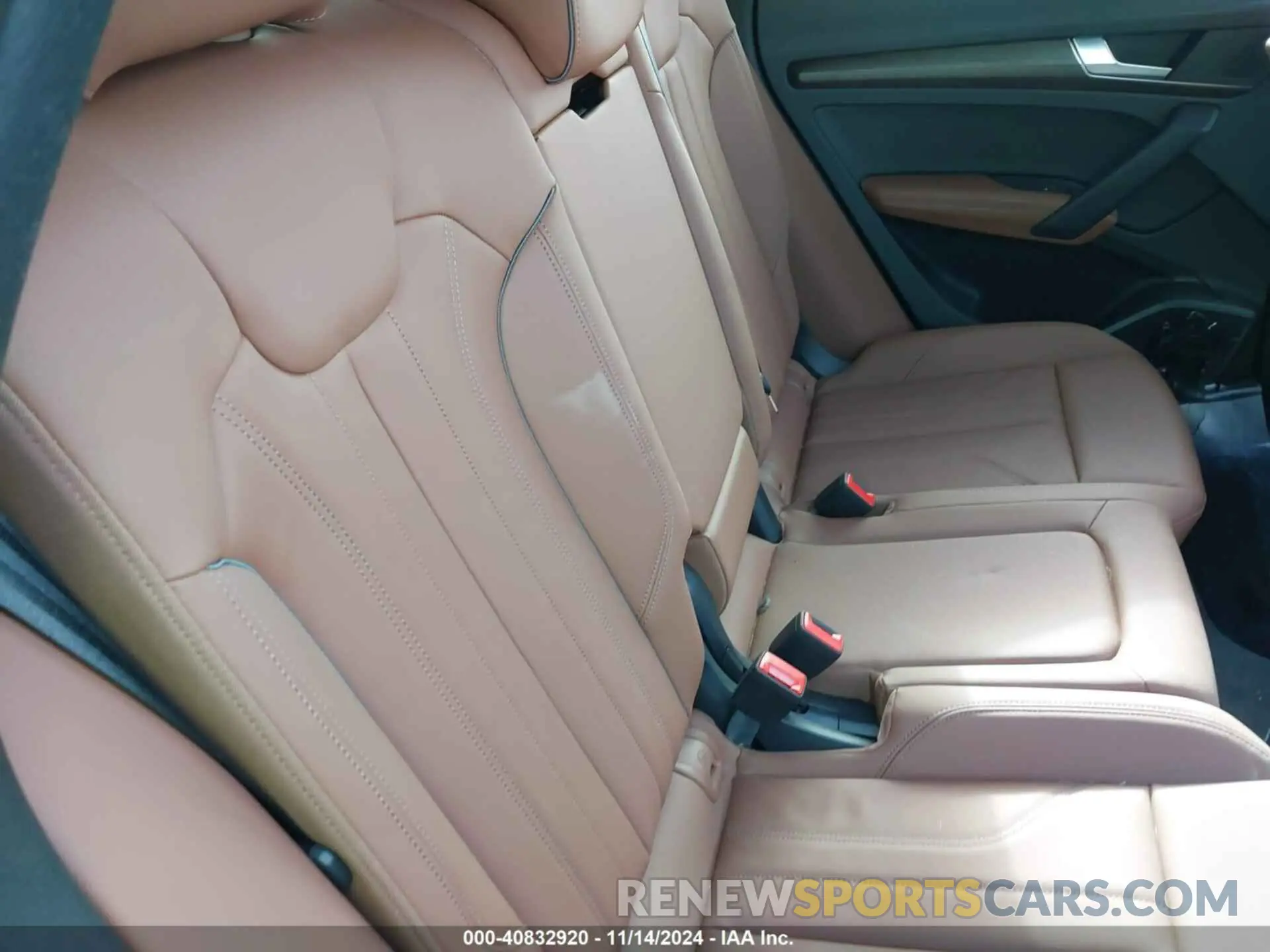 8 Photograph of a damaged car WA1EAAFY4R2137184 AUDI Q5 2024