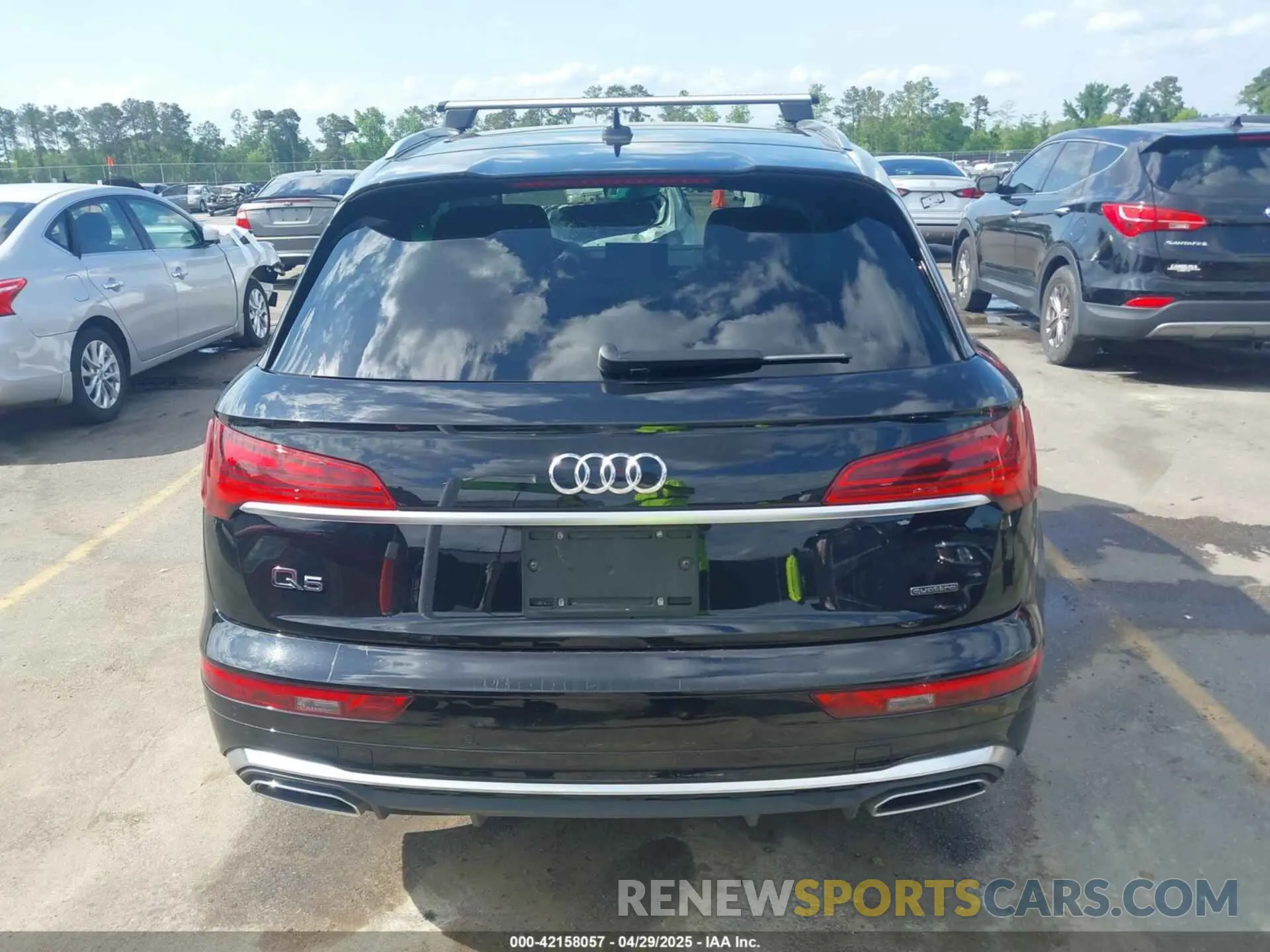 16 Photograph of a damaged car WA1EAAFY5R2030063 AUDI Q5 2024