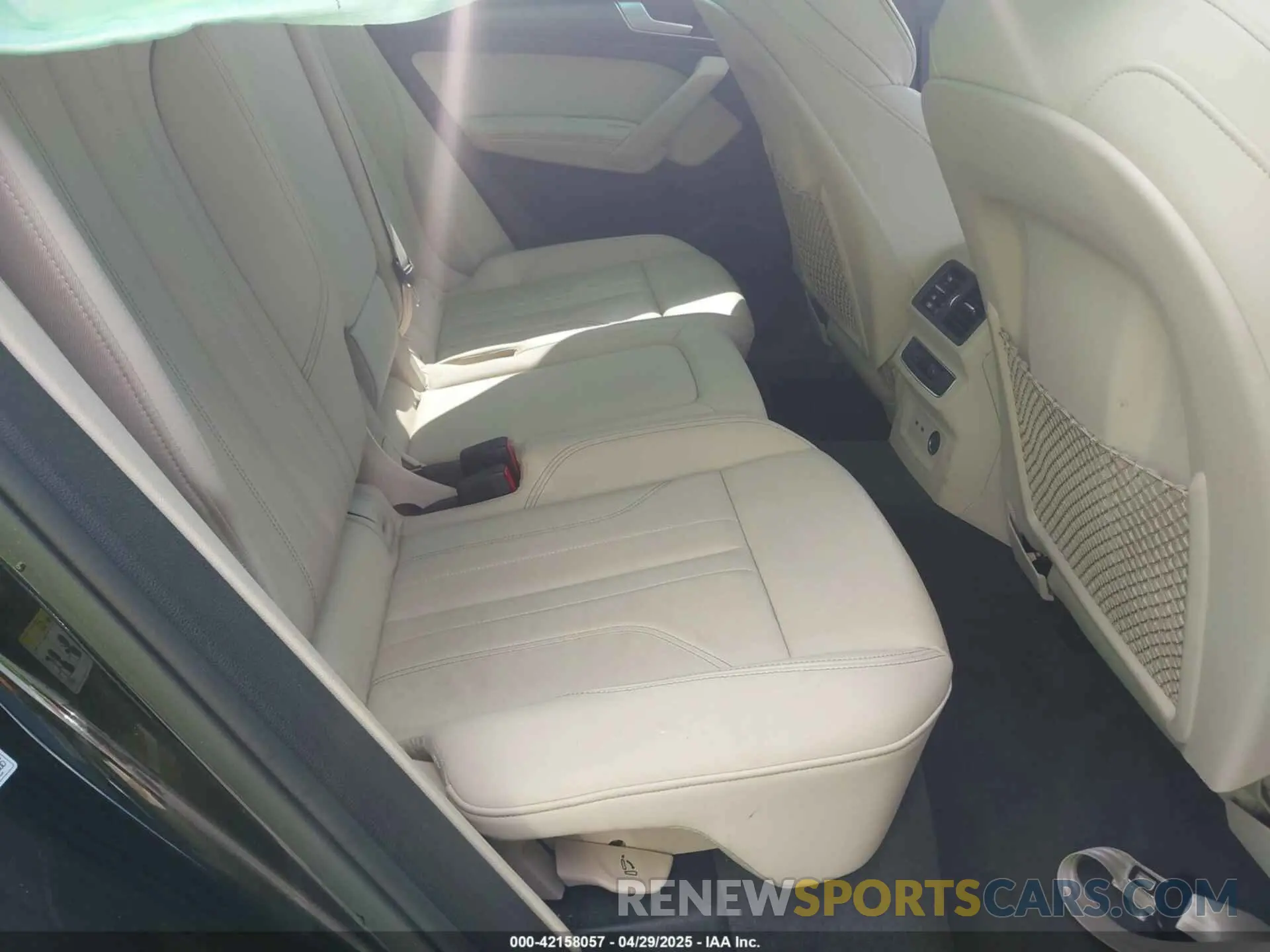 8 Photograph of a damaged car WA1EAAFY5R2030063 AUDI Q5 2024