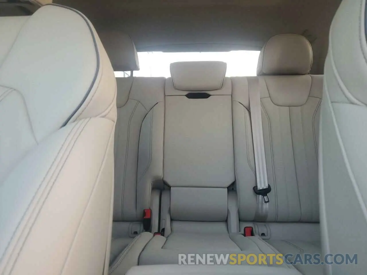10 Фотография поврежденного автомобиля WA1EAAFY5R2034369 AUDI Q5 2024