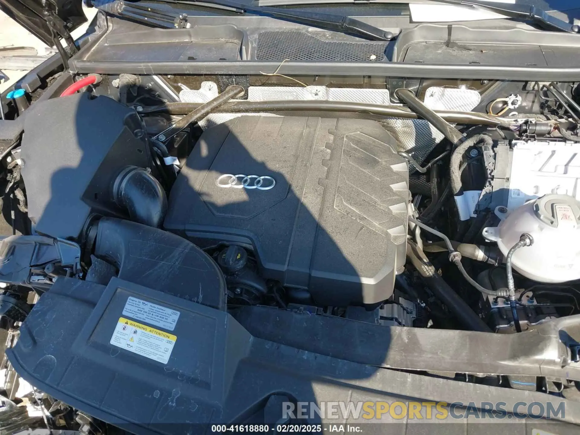 10 Photograph of a damaged car WA1EAAFY5R2120135 AUDI Q5 2024