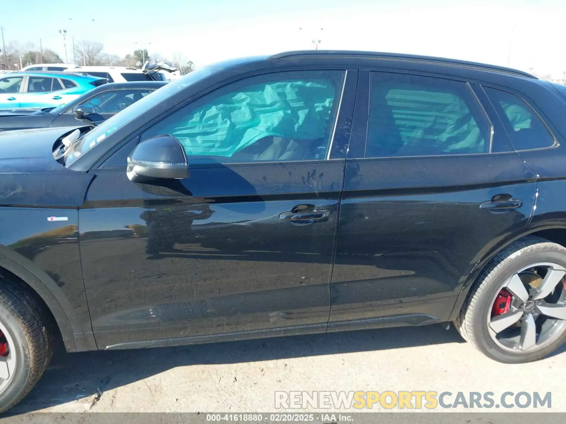 14 Photograph of a damaged car WA1EAAFY5R2120135 AUDI Q5 2024
