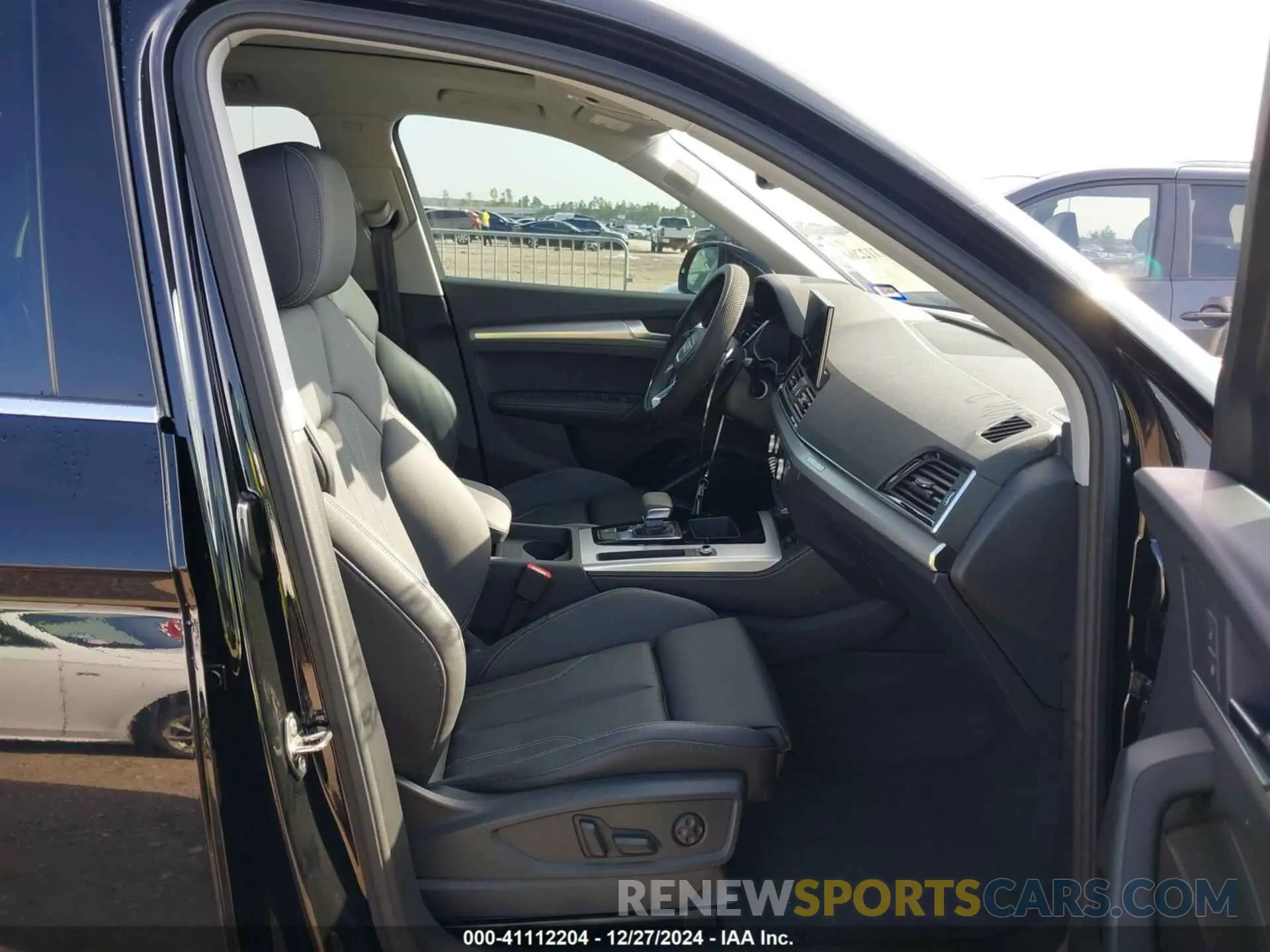 5 Photograph of a damaged car WA1EAAFY6R2047325 AUDI Q5 2024