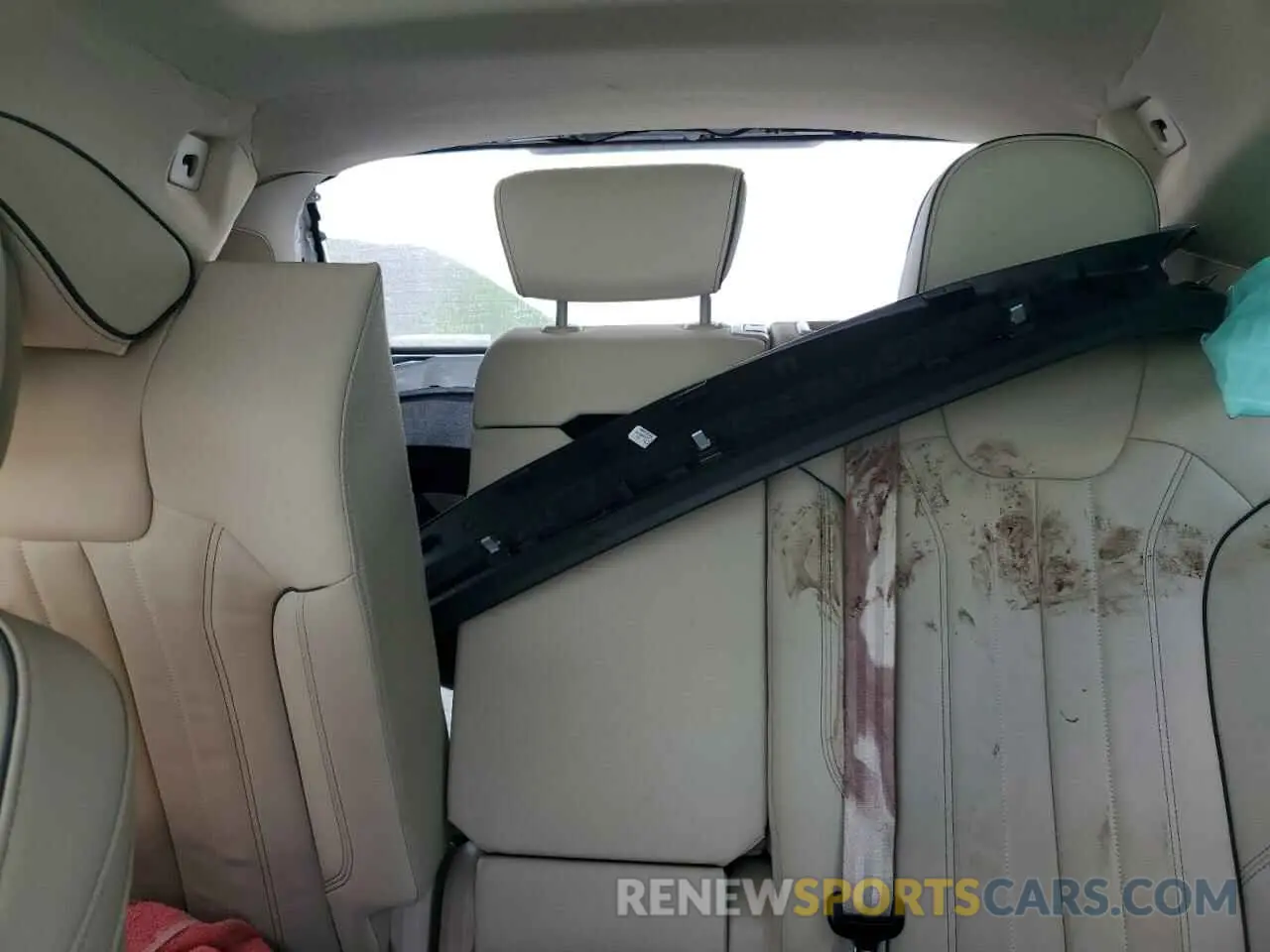 10 Фотография поврежденного автомобиля WA1EAAFY7R2071505 AUDI Q5 2024