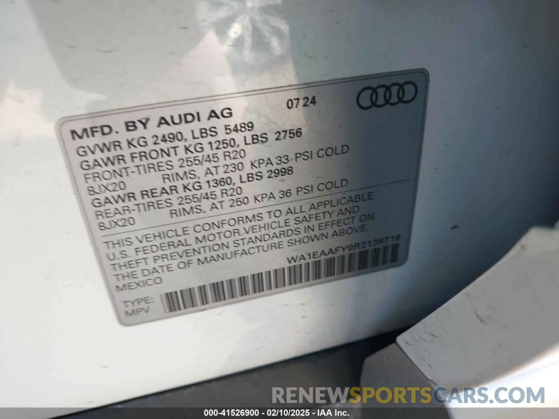 9 Photograph of a damaged car WA1EAAFY9R2138718 AUDI Q5 2024