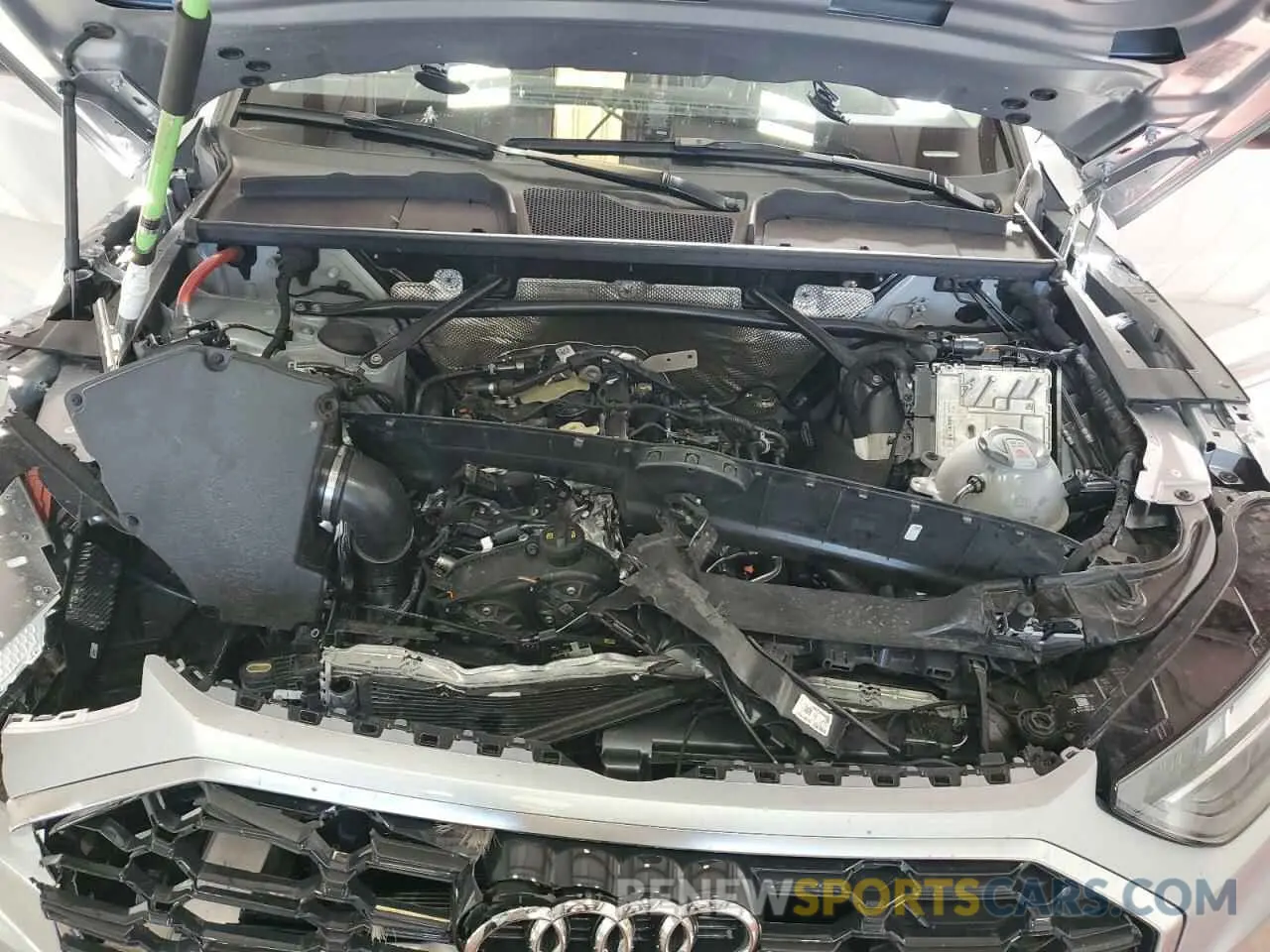 12 Фотография поврежденного автомобиля WA1EAAFYXR2078805 AUDI Q5 2024