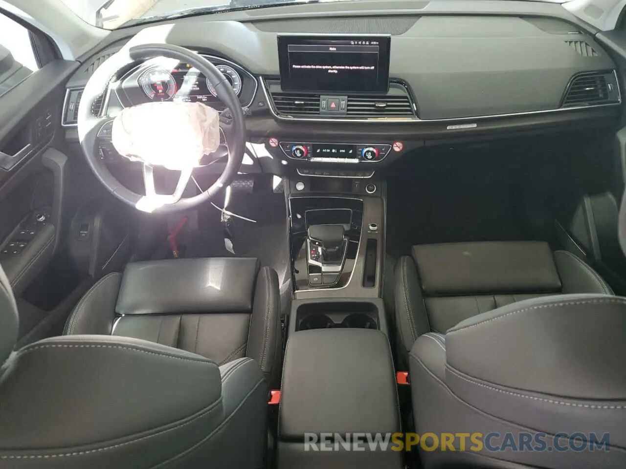 8 Фотография поврежденного автомобиля WA1EAAFYXR2078805 AUDI Q5 2024