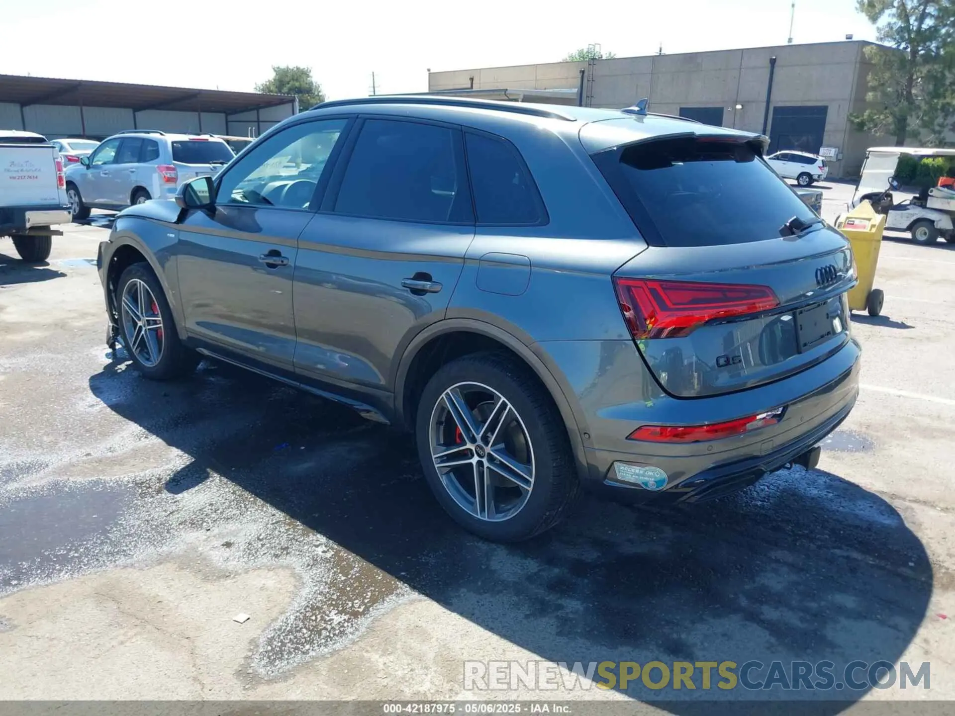 3 Photograph of a damaged car WA1F2AFY1R2100112 AUDI Q5 2024