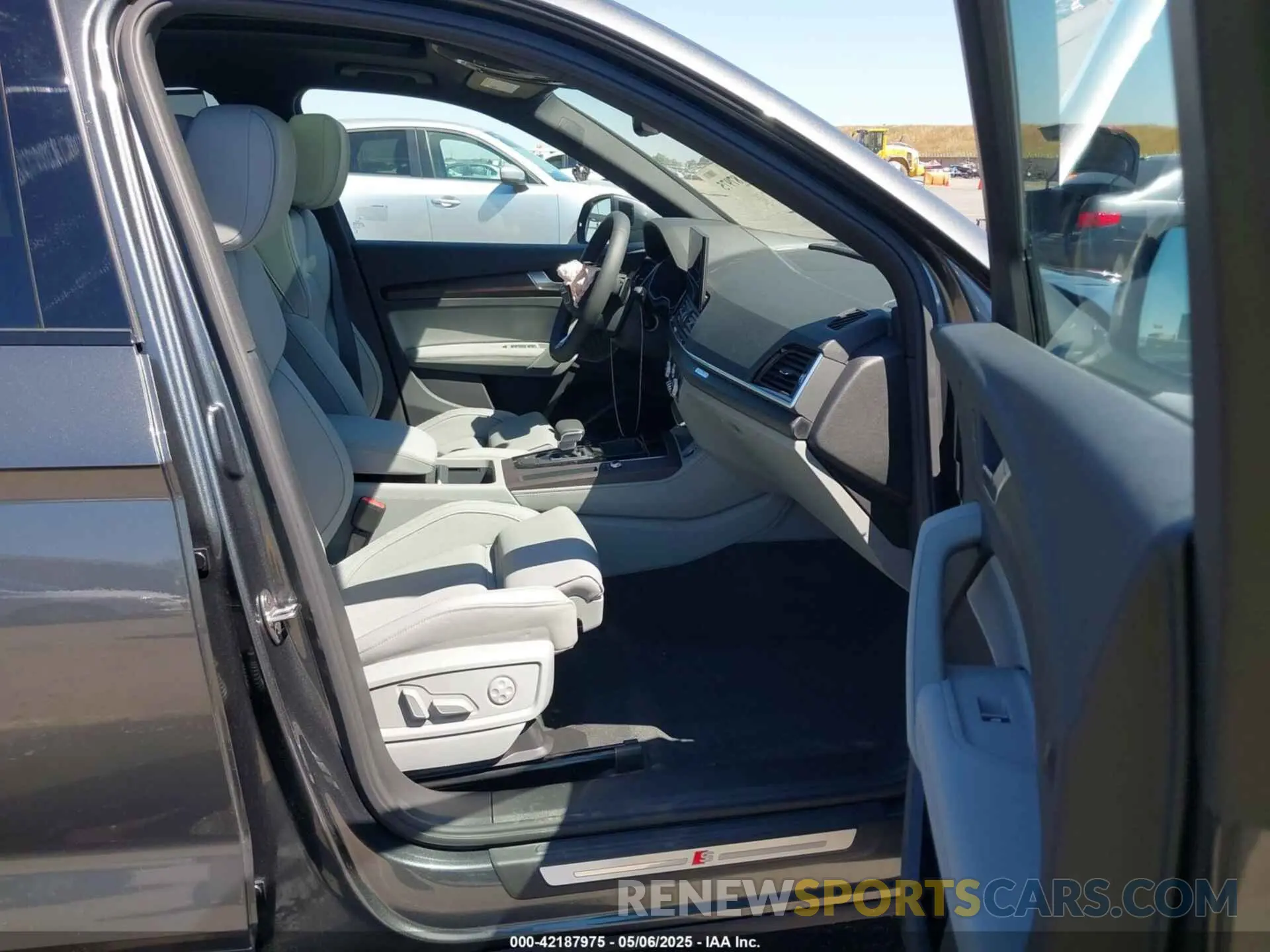 5 Photograph of a damaged car WA1F2AFY1R2100112 AUDI Q5 2024