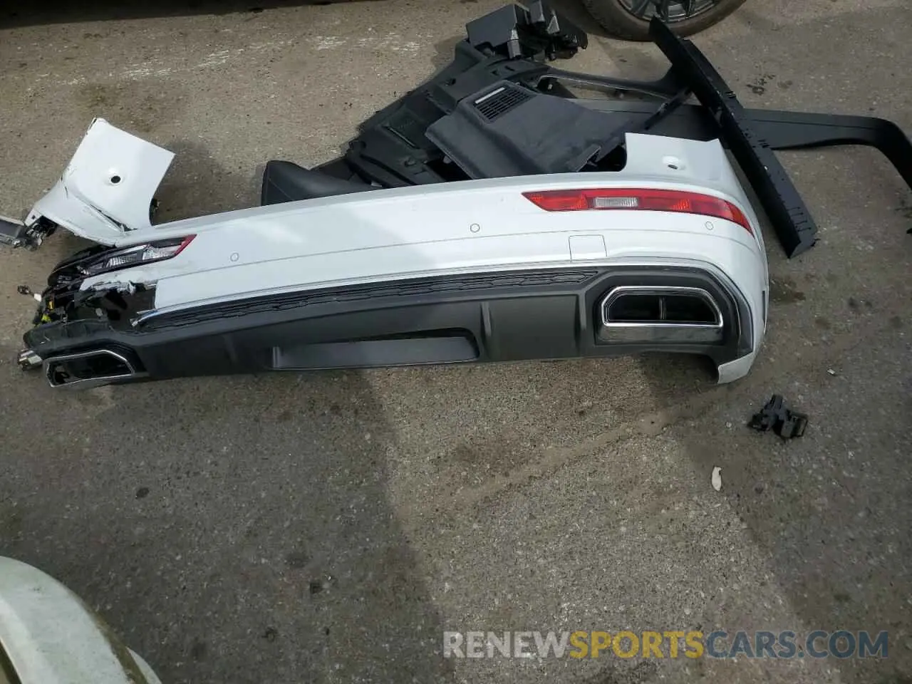 13 Photograph of a damaged car WA1FAAFY2R2103684 AUDI Q5 2024