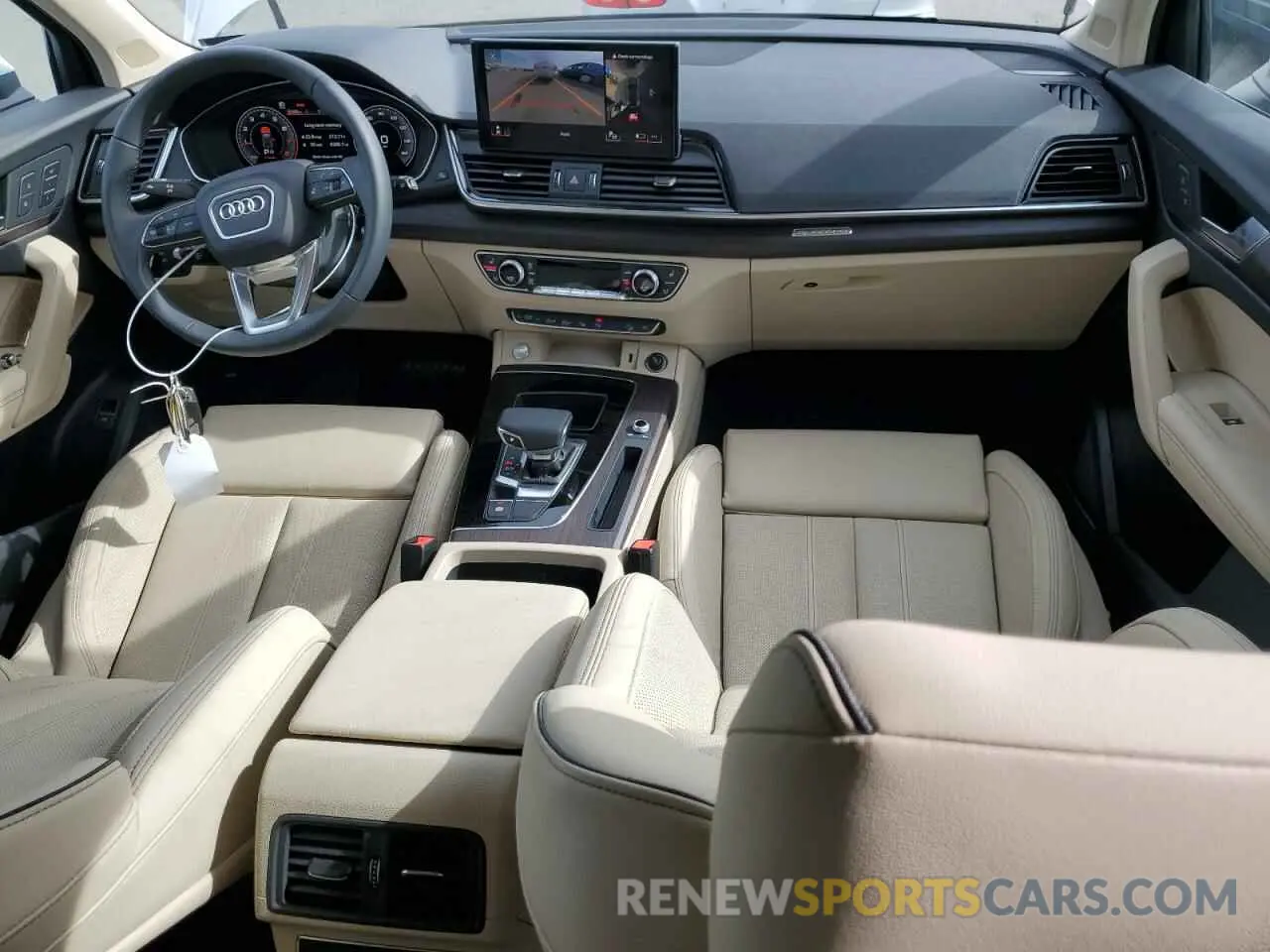 8 Photograph of a damaged car WA1FAAFY2R2103684 AUDI Q5 2024