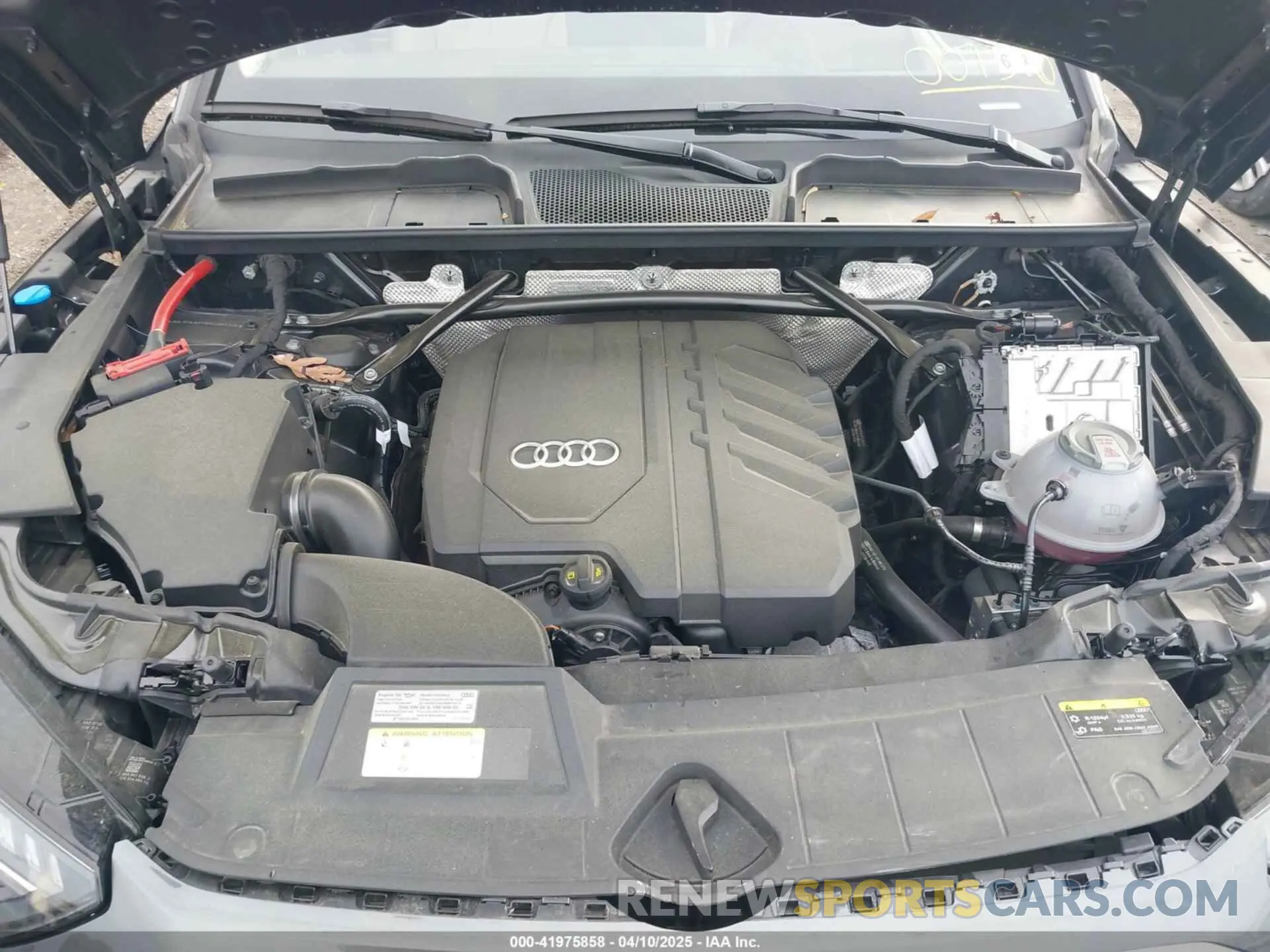 10 Photograph of a damaged car WA1FAAFY8R2007316 AUDI Q5 2024