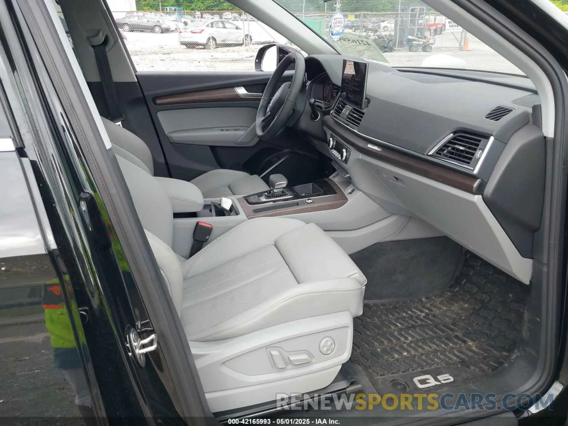 5 Photograph of a damaged car WA1G2AFY3R2146531 AUDI Q5 2024
